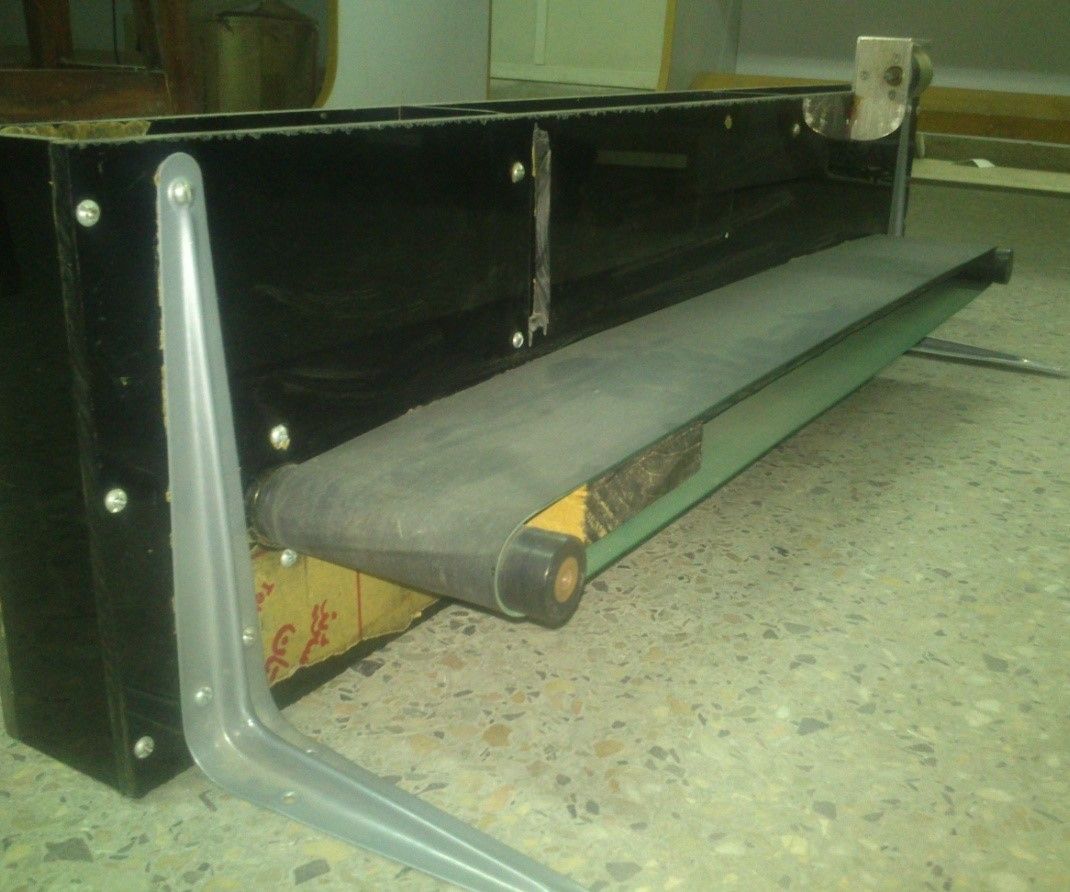 AUTOMATED PRODUCTION LINE WITH BOTTLE FILLING FEEDBACK CONTROL SYSTEM