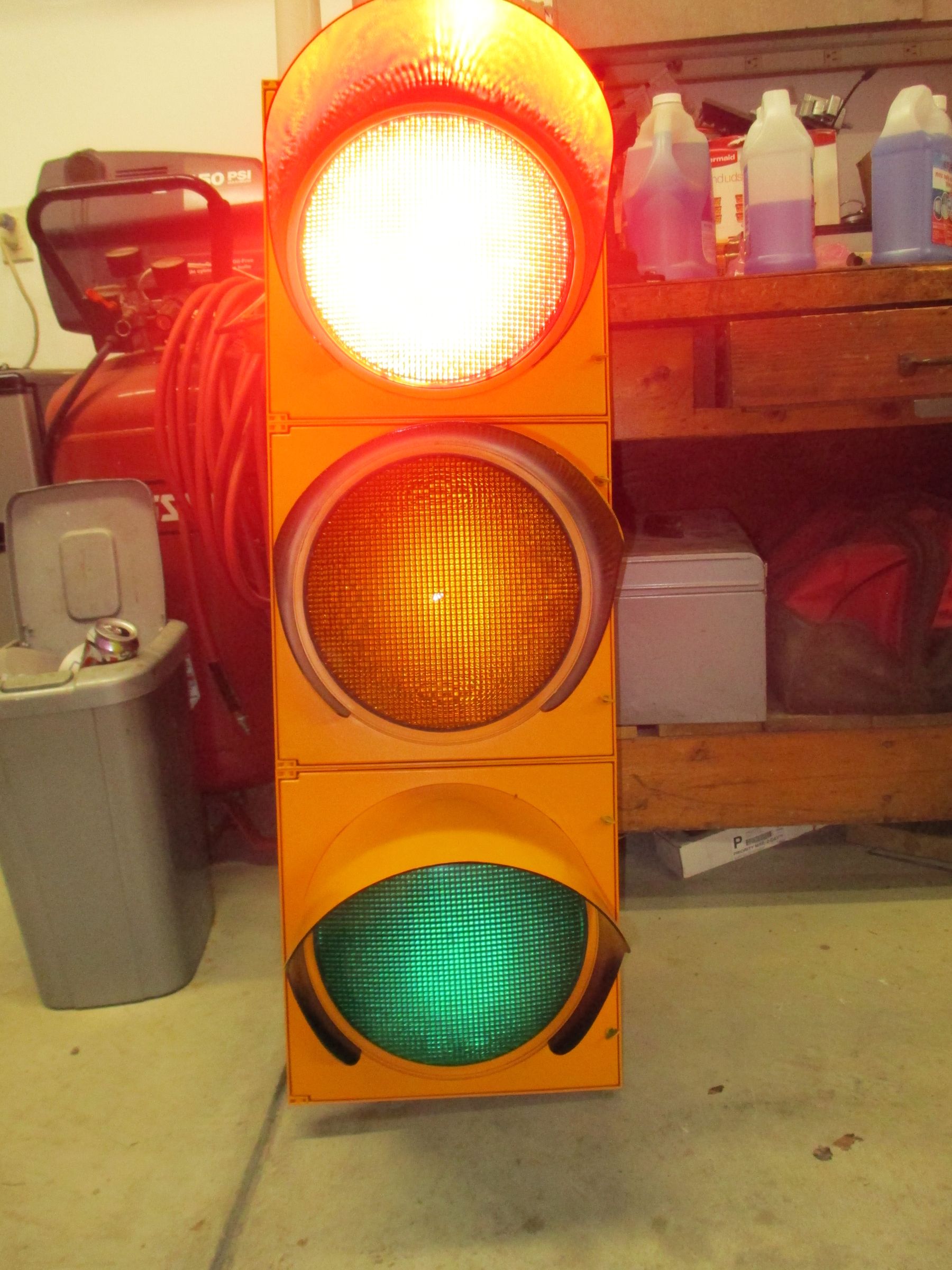 Traffic Light Control Mount and 120 VAC Connections 7 Steps (with