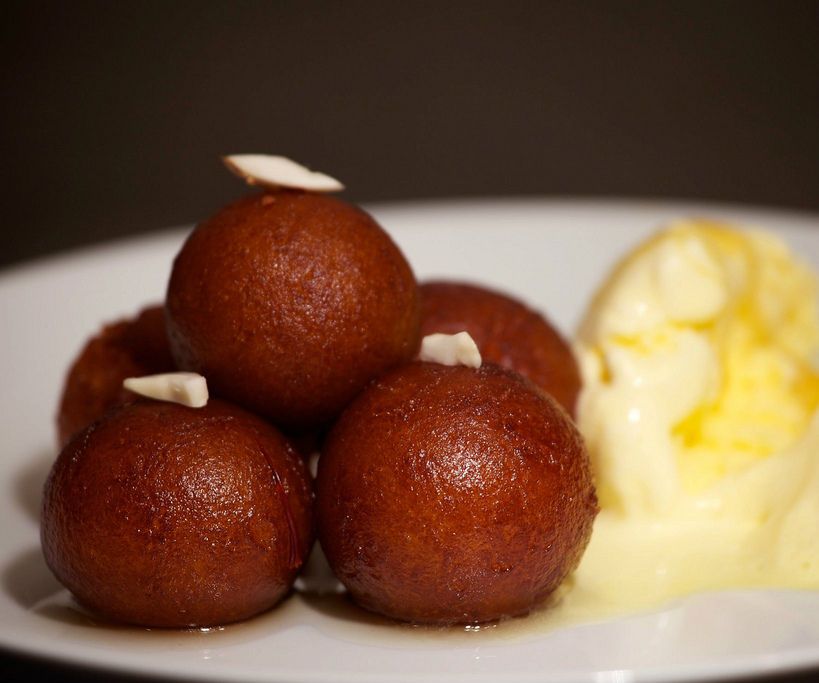 Sweet Dessert (Gulab Jamun)