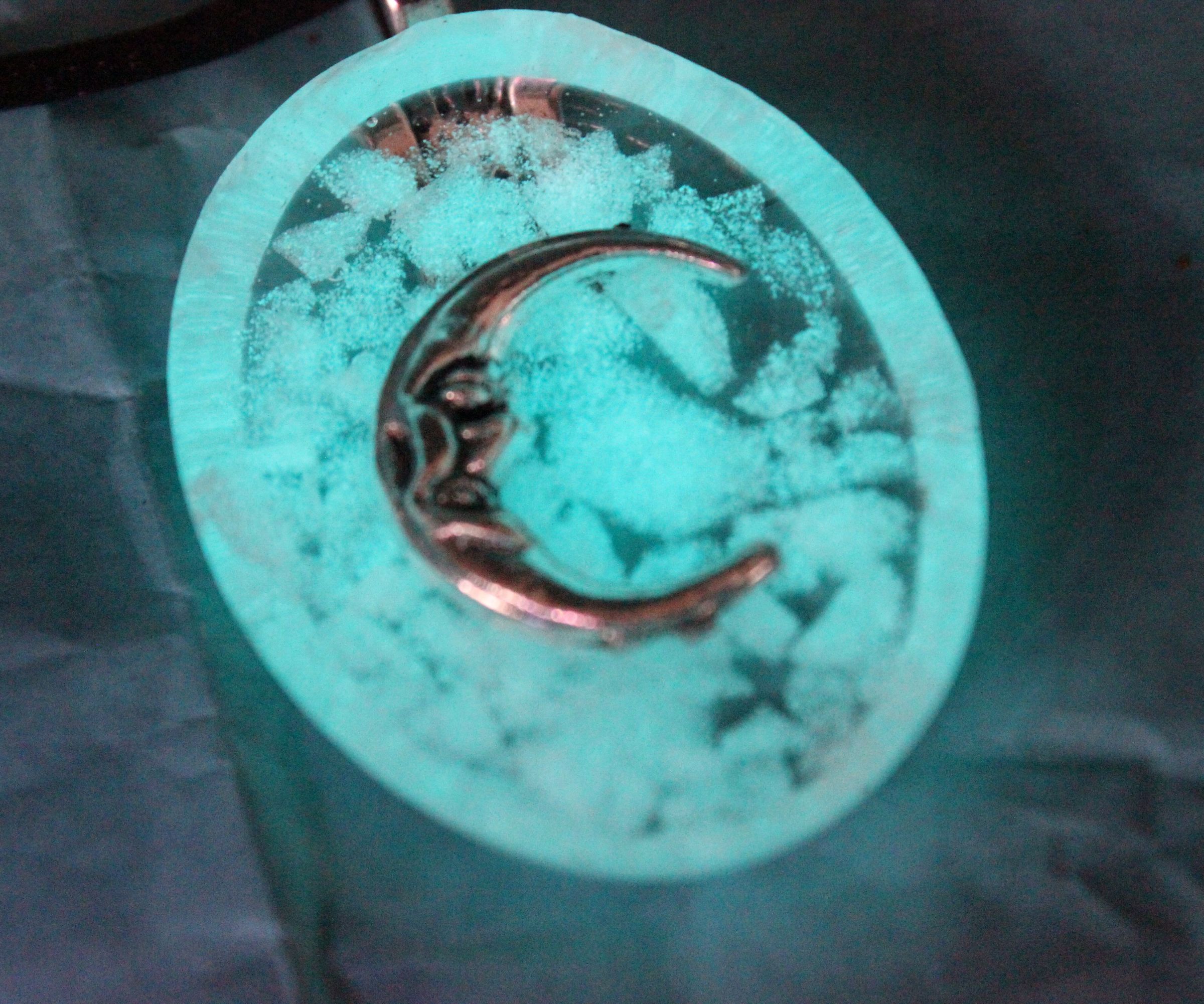 Glow Pendants 