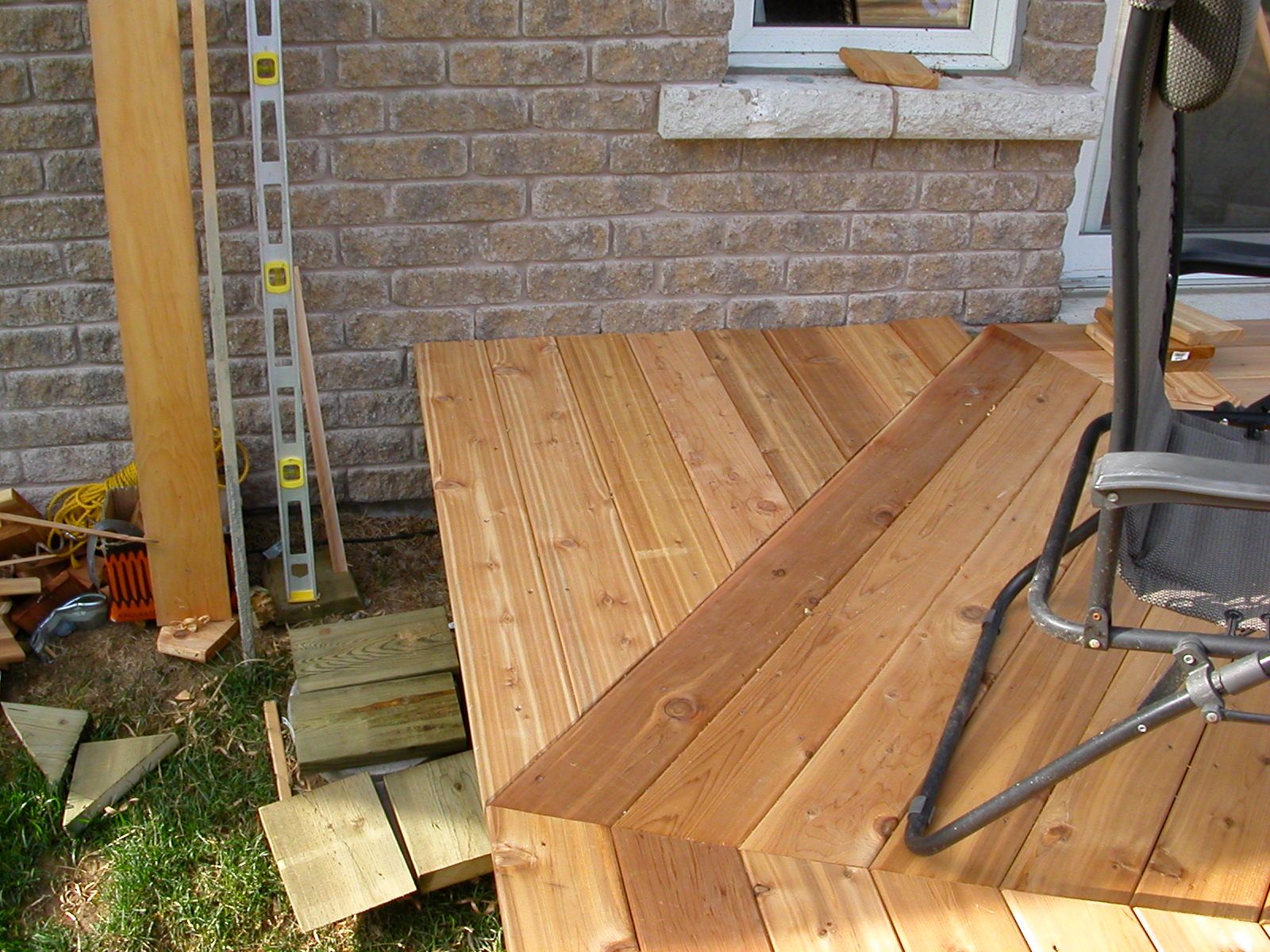 how to build a deck with border