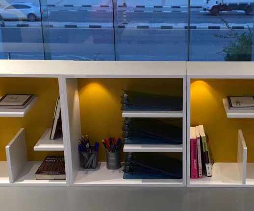 READ & MAKERS Shelves