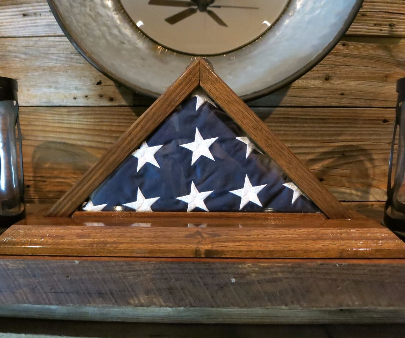 Miter/Dovetail Flag Case - Unplugged!