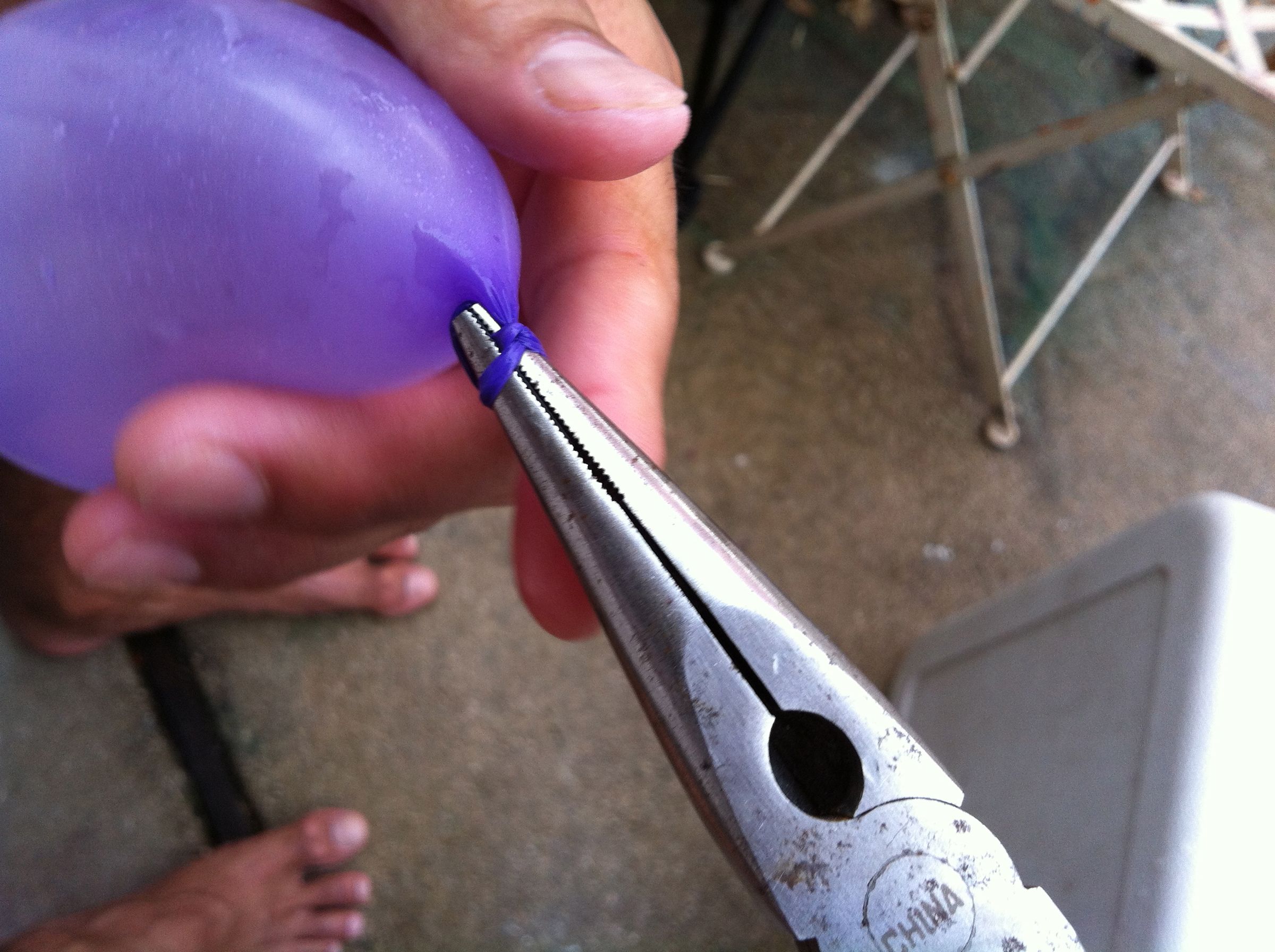 how to tie a water balloon