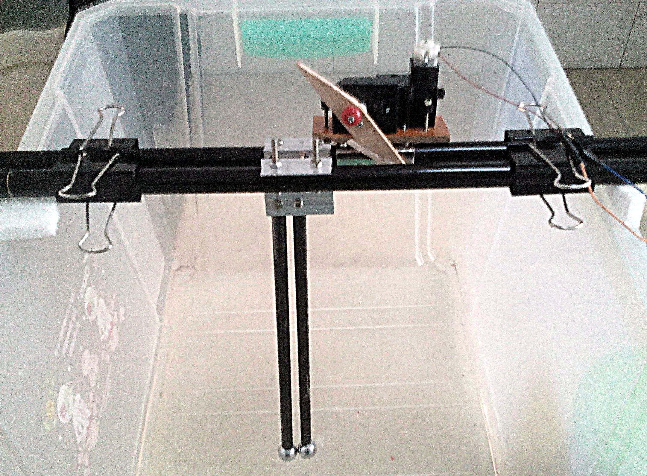 Mechanized Newton's Cradle