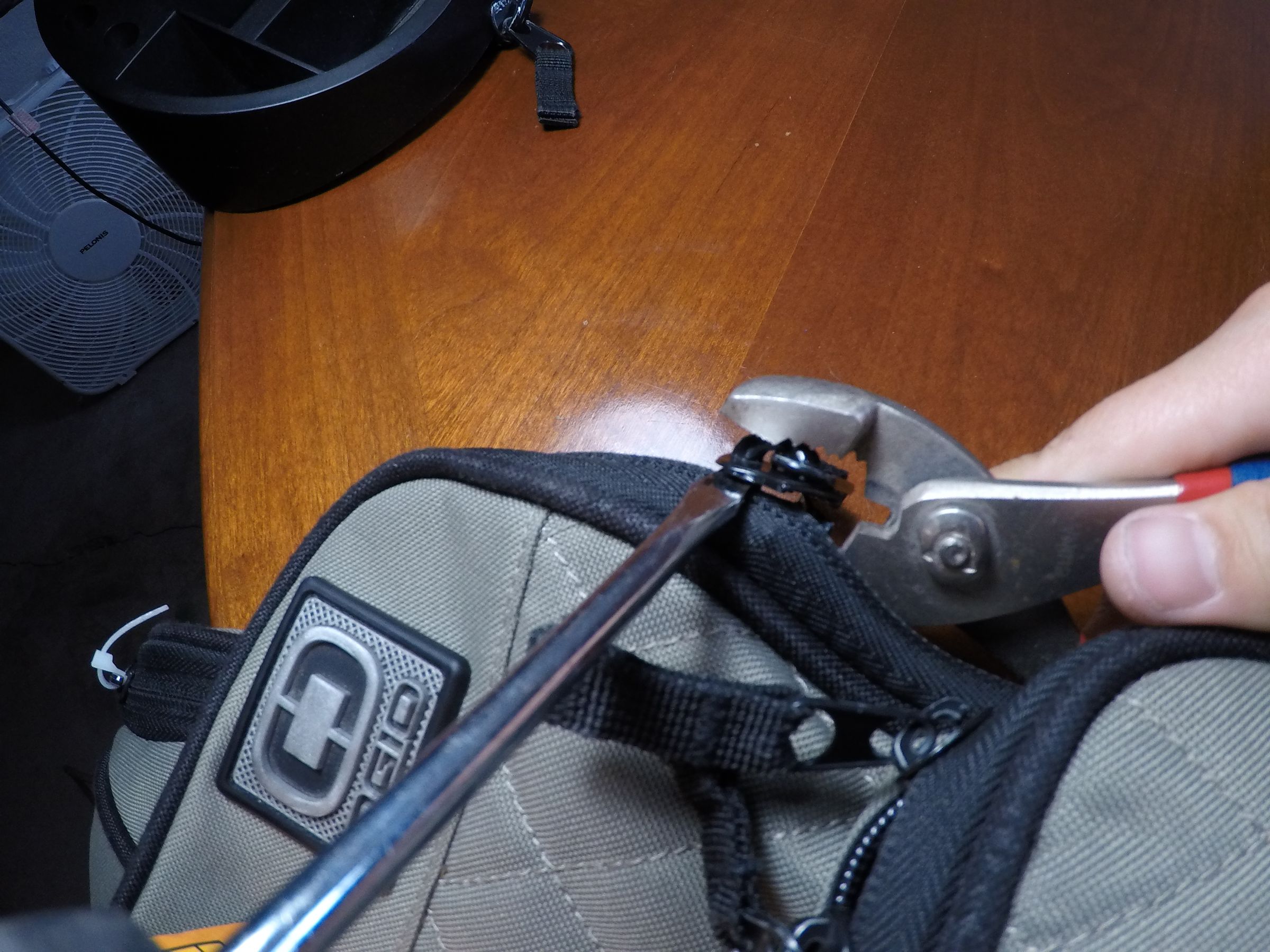 Back Pack Zipper Repair 5 Steps Instructables