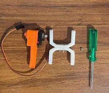 Connecting C-Clamp and Servo Mounted Leg