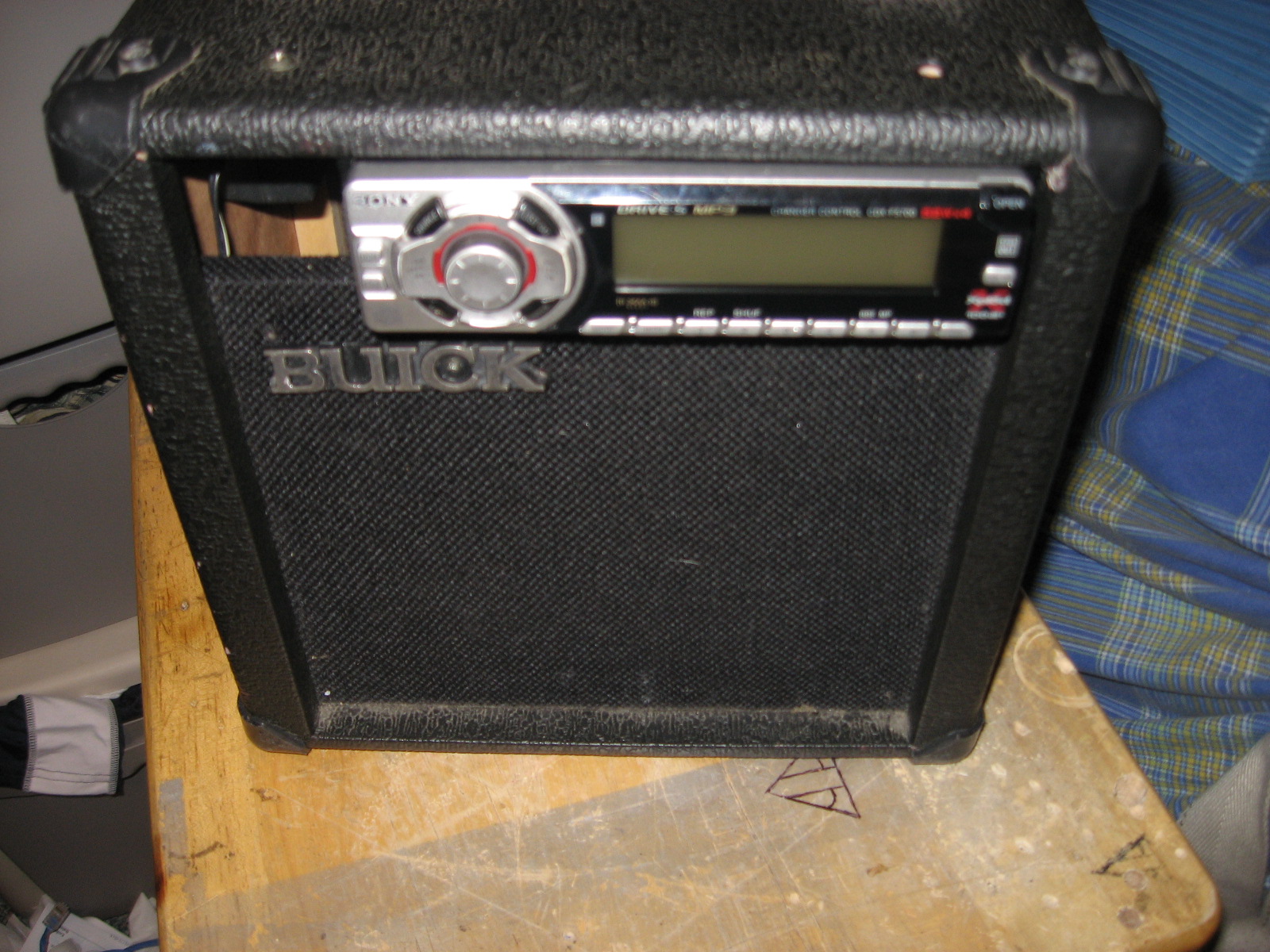 Car Stereo/Guitar Amp (Da Burik)