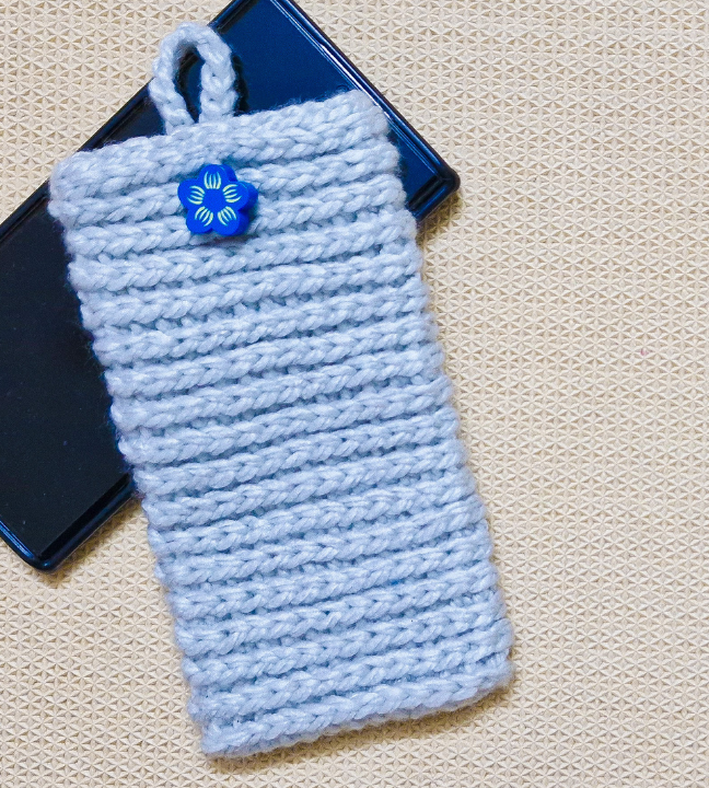 Easy DIY Ribbed Crochet Mobile Pouch