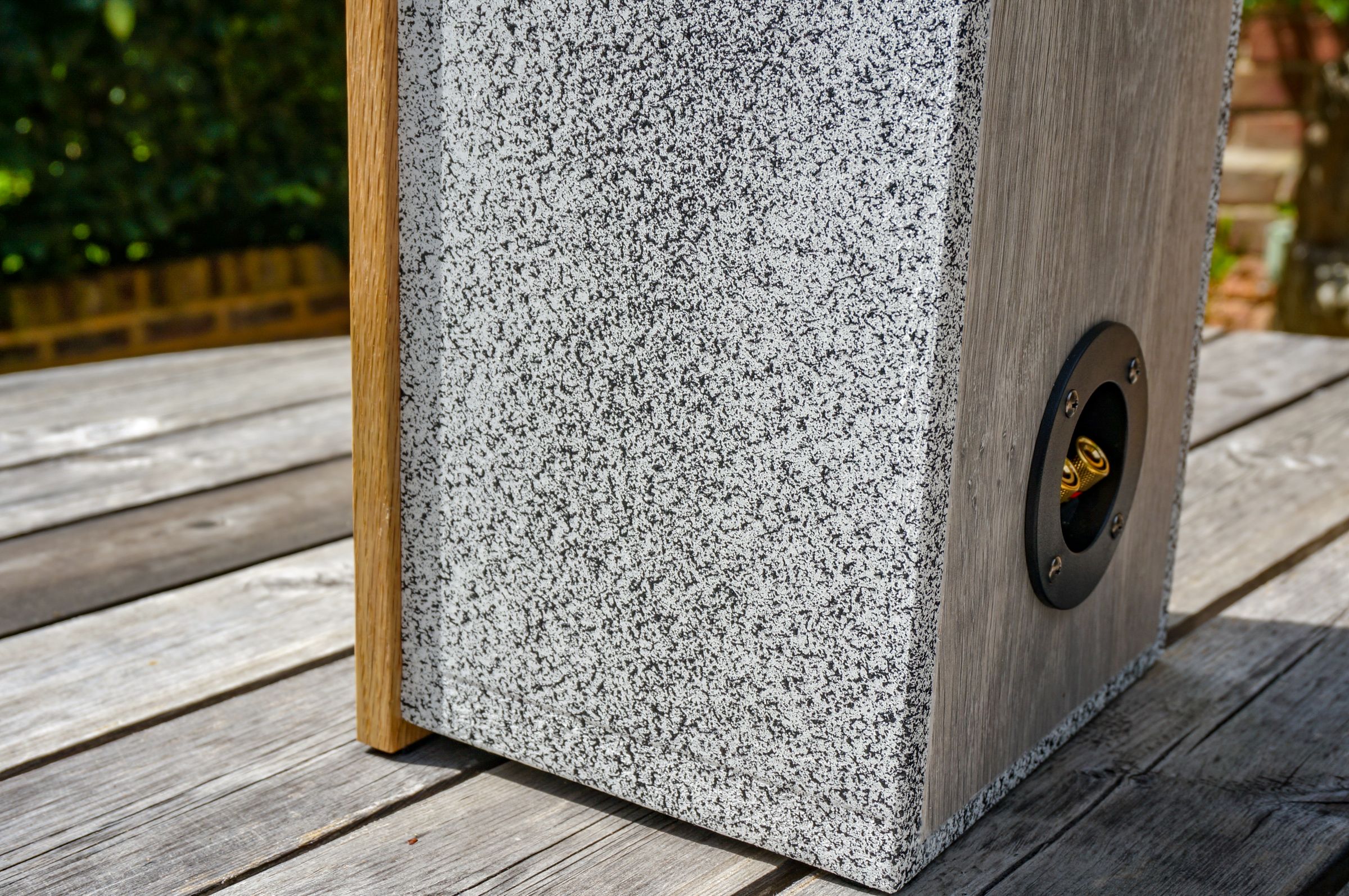 HiFi Speakers With Stone Effect 13 Steps (with