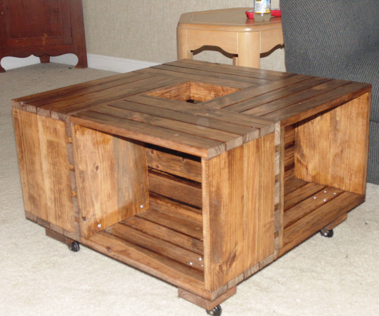 DIY : Crate Coffee Table