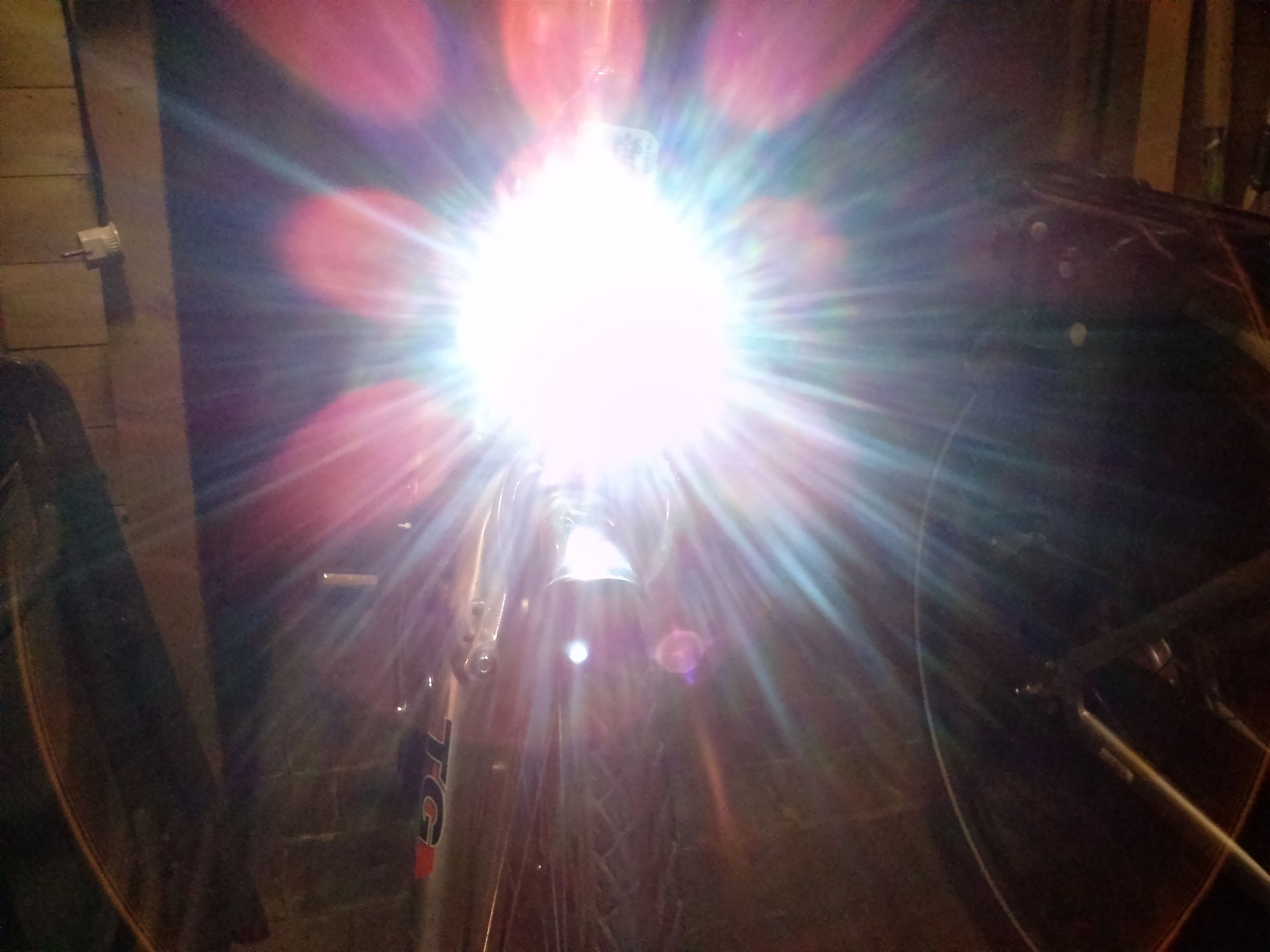 Rechargeable Bike Light with automatic switch of energy source