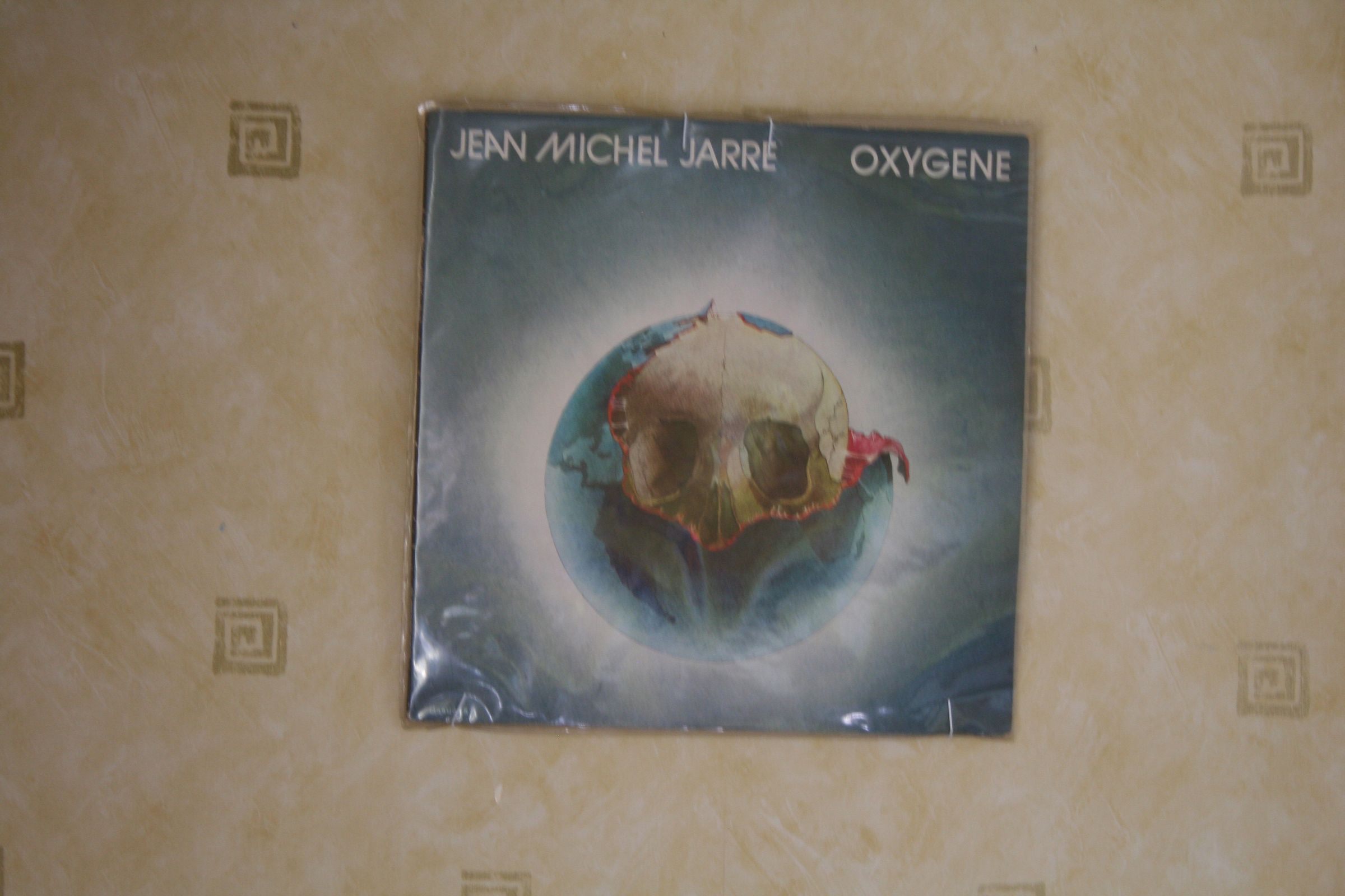 Vinyl Wall Hangings for Less Than ÃÂ£1