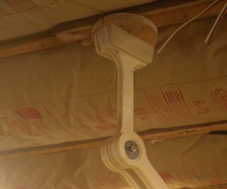 Shop Ceiling Mount, Adjustable Storage for Glasses, Marking Equipment, Etc.