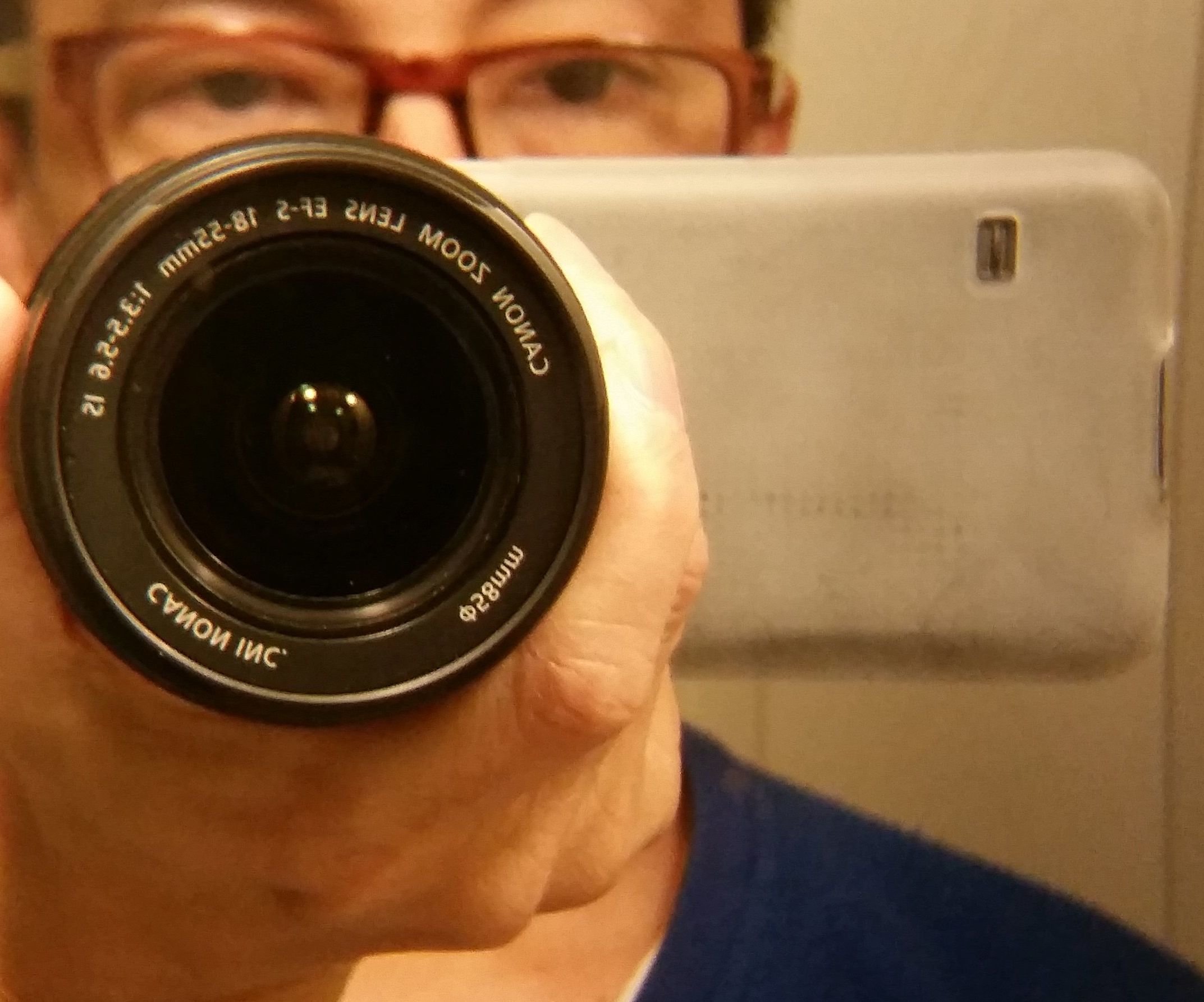 Attach Zoom Lens to a Smartphone