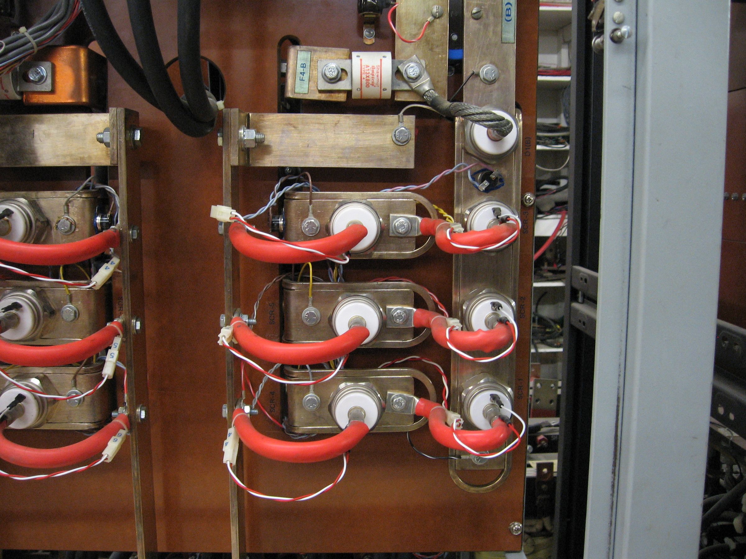 SCR Tester From a Flashlight : 11 Steps - Instructables