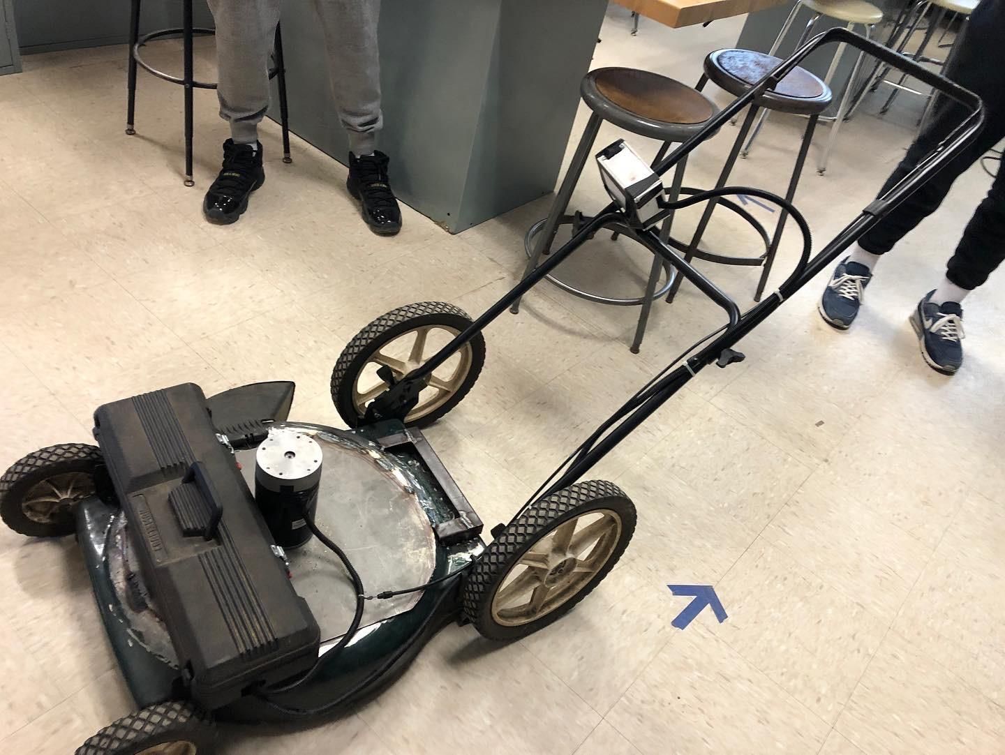 The Revolve Electric Lawn Mower - Made From Recycled Components! : 12 ...