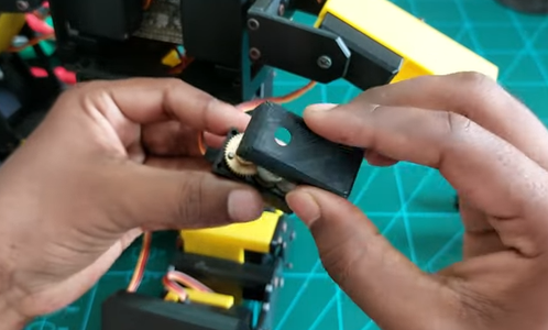 Custom Servo Horn and Servo Head