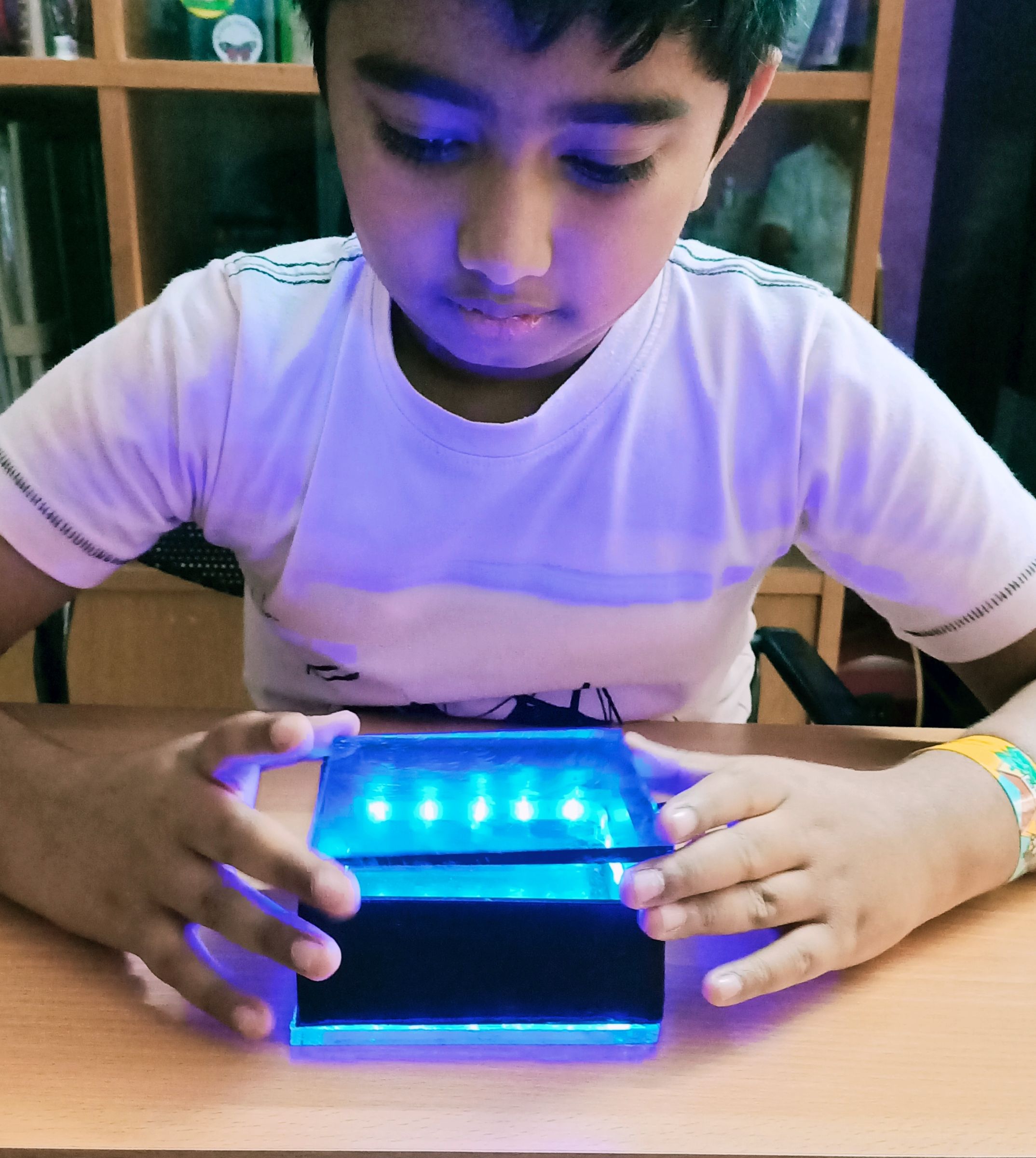 Infinity Mirror Illusion Magic 3 Steps Instructables