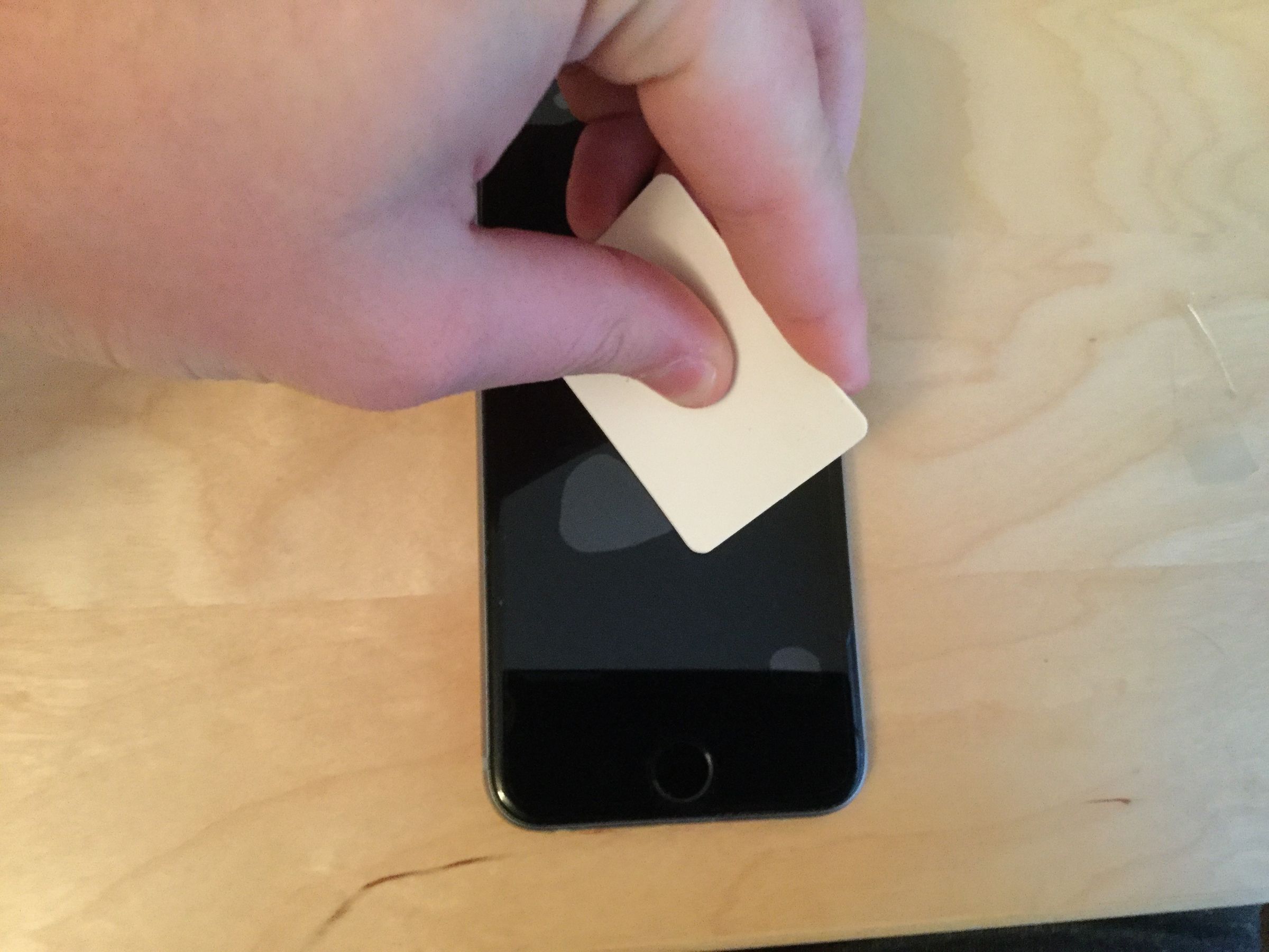 How to Perfectly Apply a Screen Protector 6 Steps (with Pictures