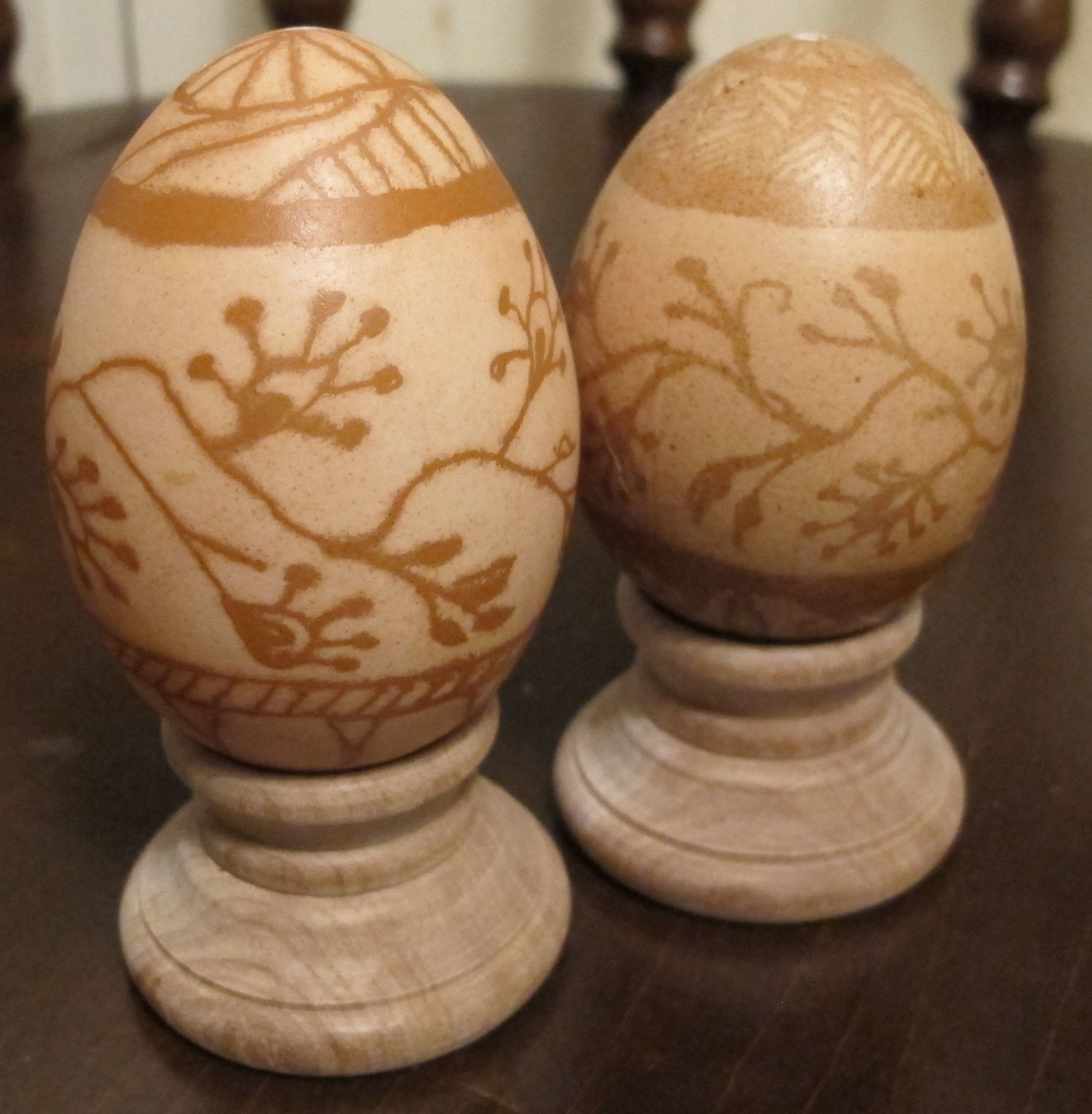 Making Wax-resist Eggs (Pysanky) in Soft Brown Shades