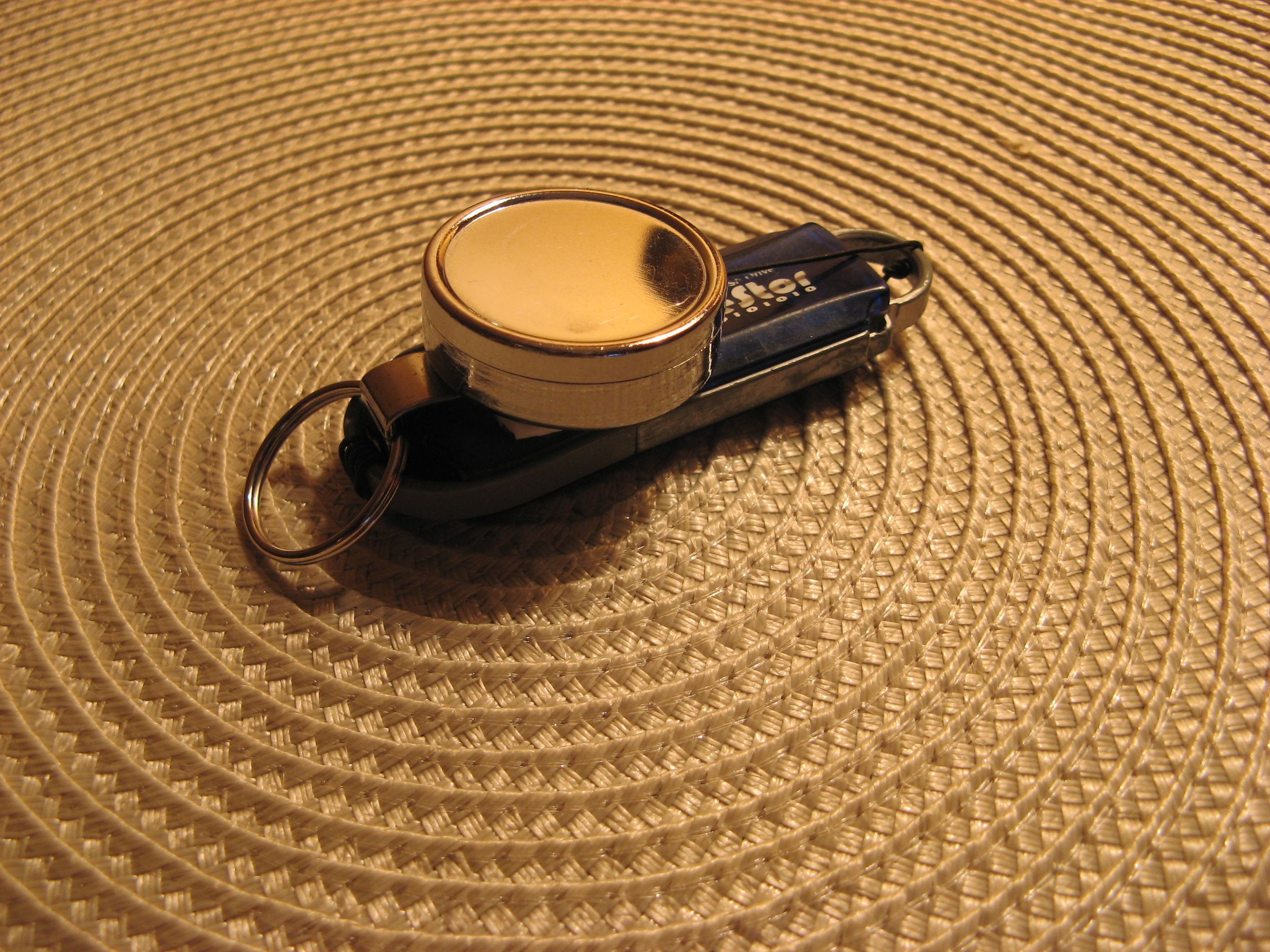 USB memory stick recoil keyring