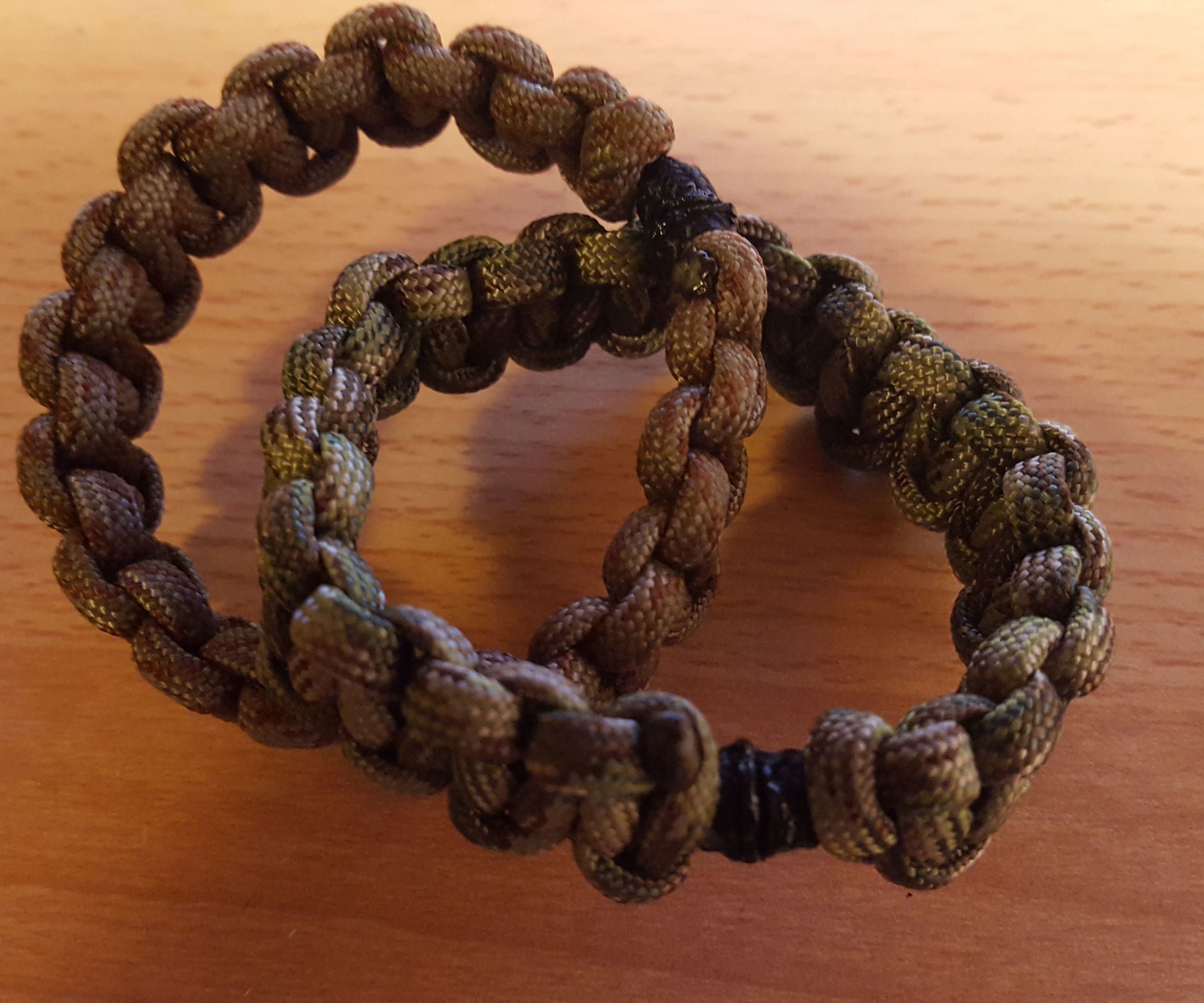 DIY Paracord Bracelet With a Magnetic Buckle