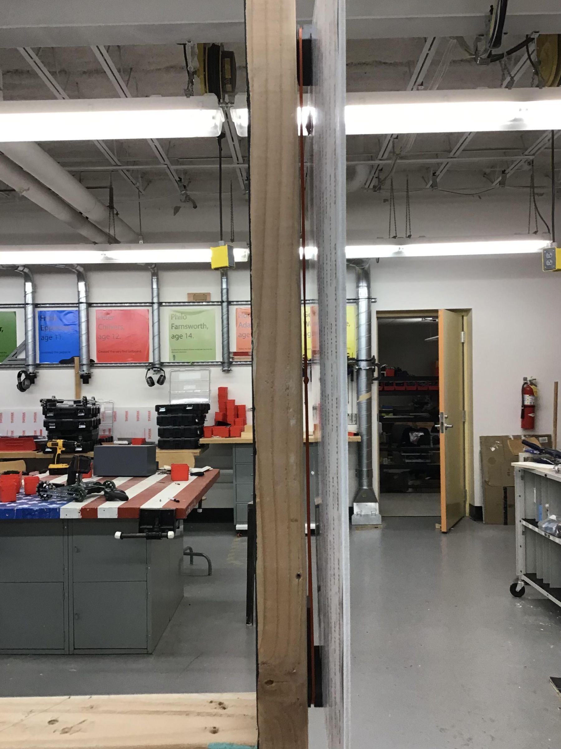 Adjustable Canvas Wall Mount 5 Steps Instructables