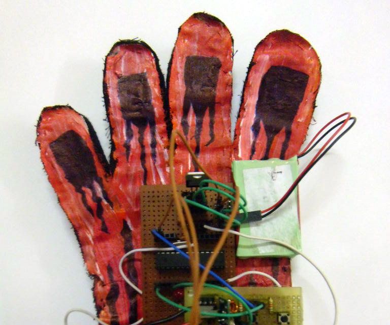 HoT gLoVeS - hOt aS HeLL
