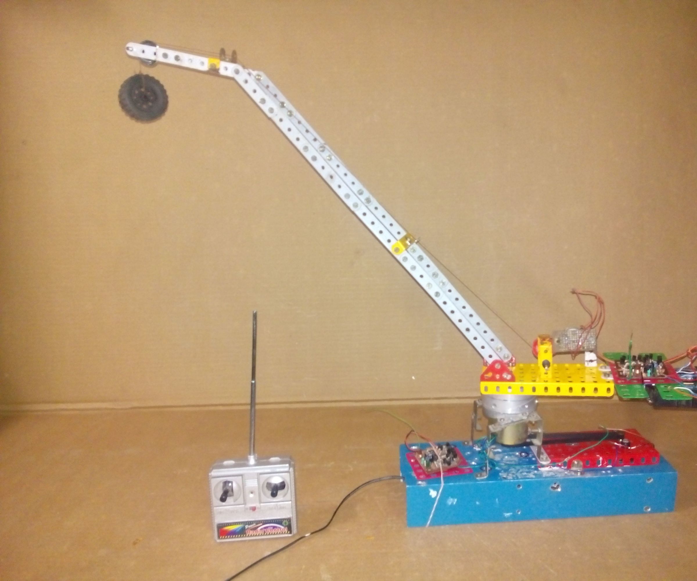 REMOTE CONTROL MOVING CRANE (RC CRANE)