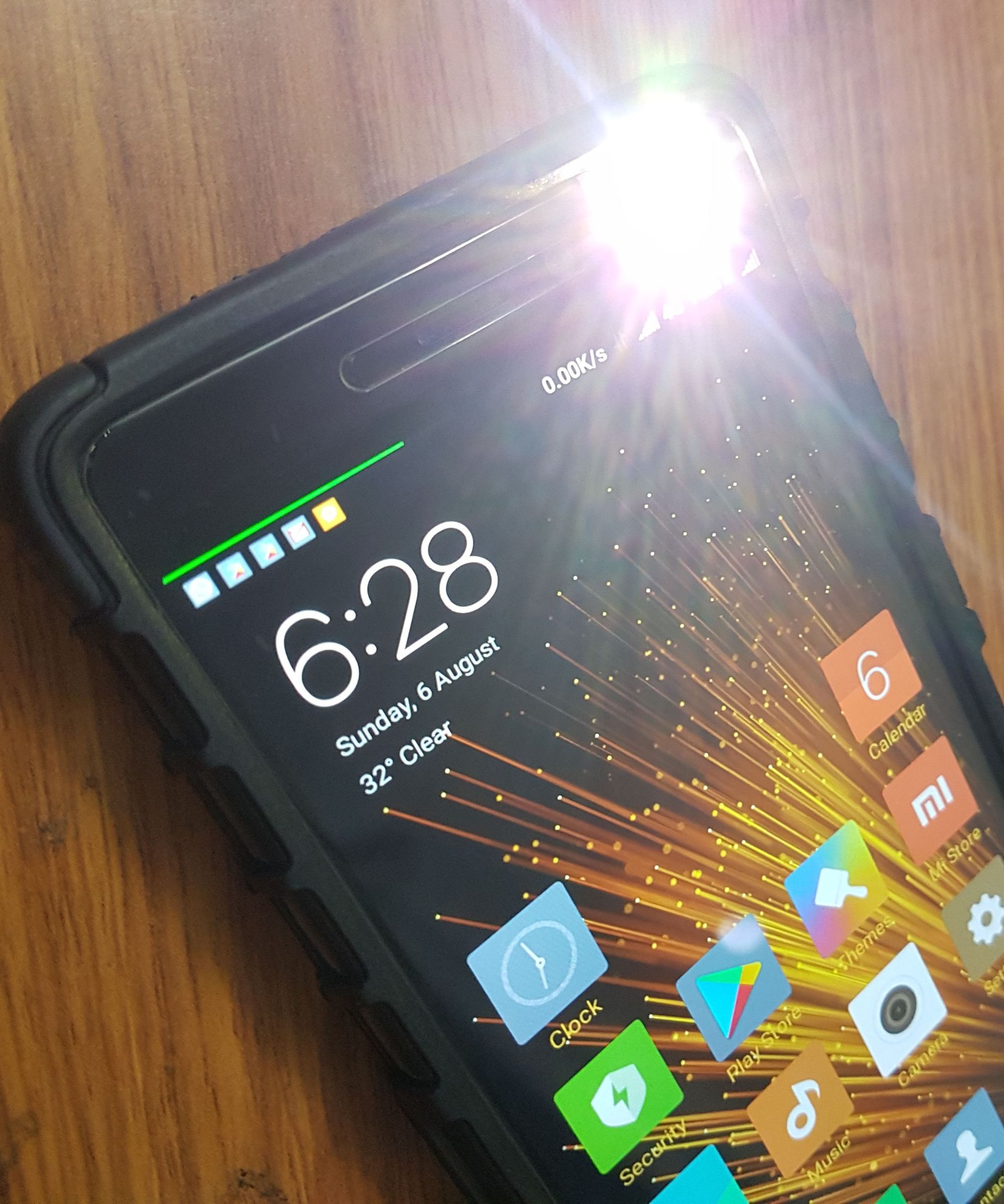 Simple Smart Phone Selfie Flash Without Batteries