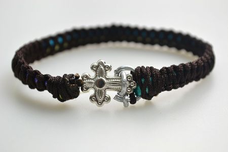 Professional Paracord Bracelets Instructions and the Way to Undo a Paracord Bracelet
