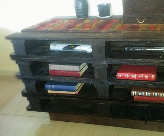 Very Rustic Pallet TV Unit