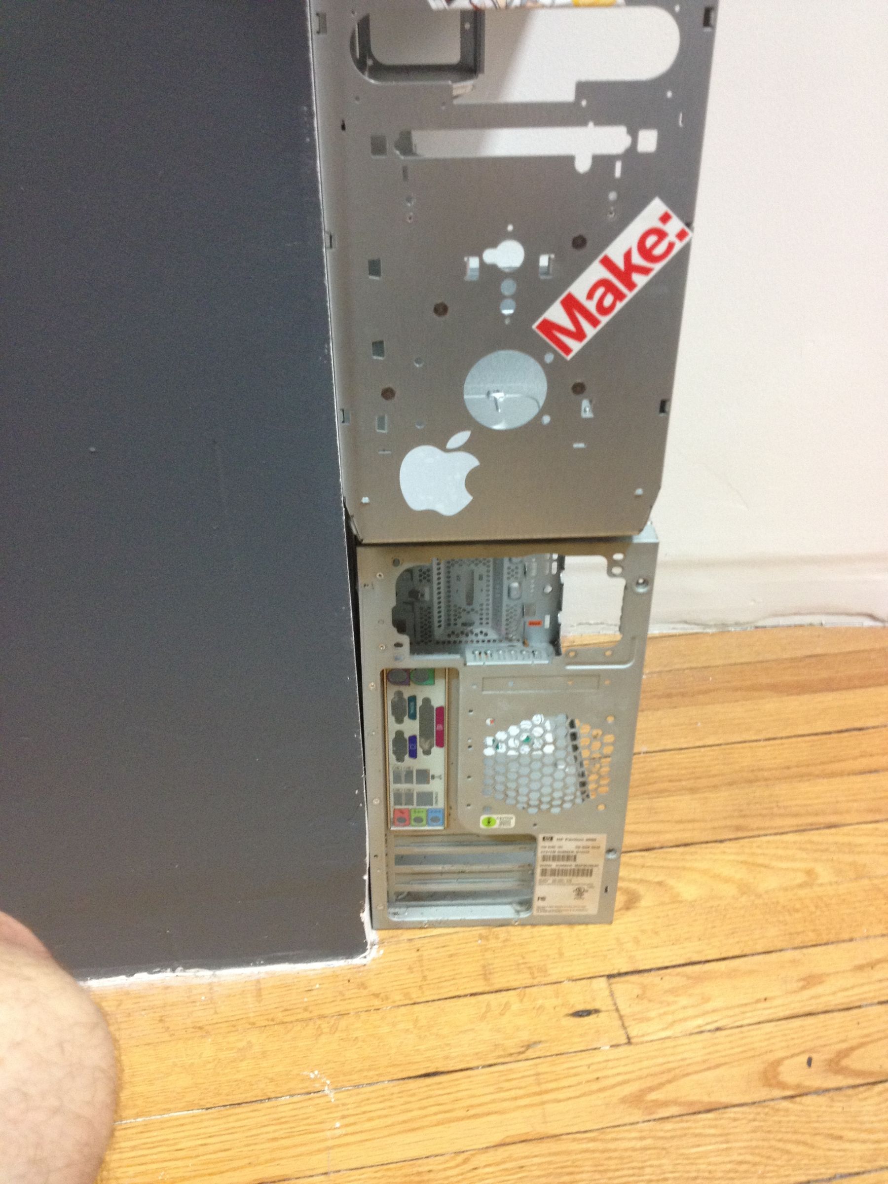 Turn Old Computer Tower Frames Into Heavy Duty Shelving. 4 Steps