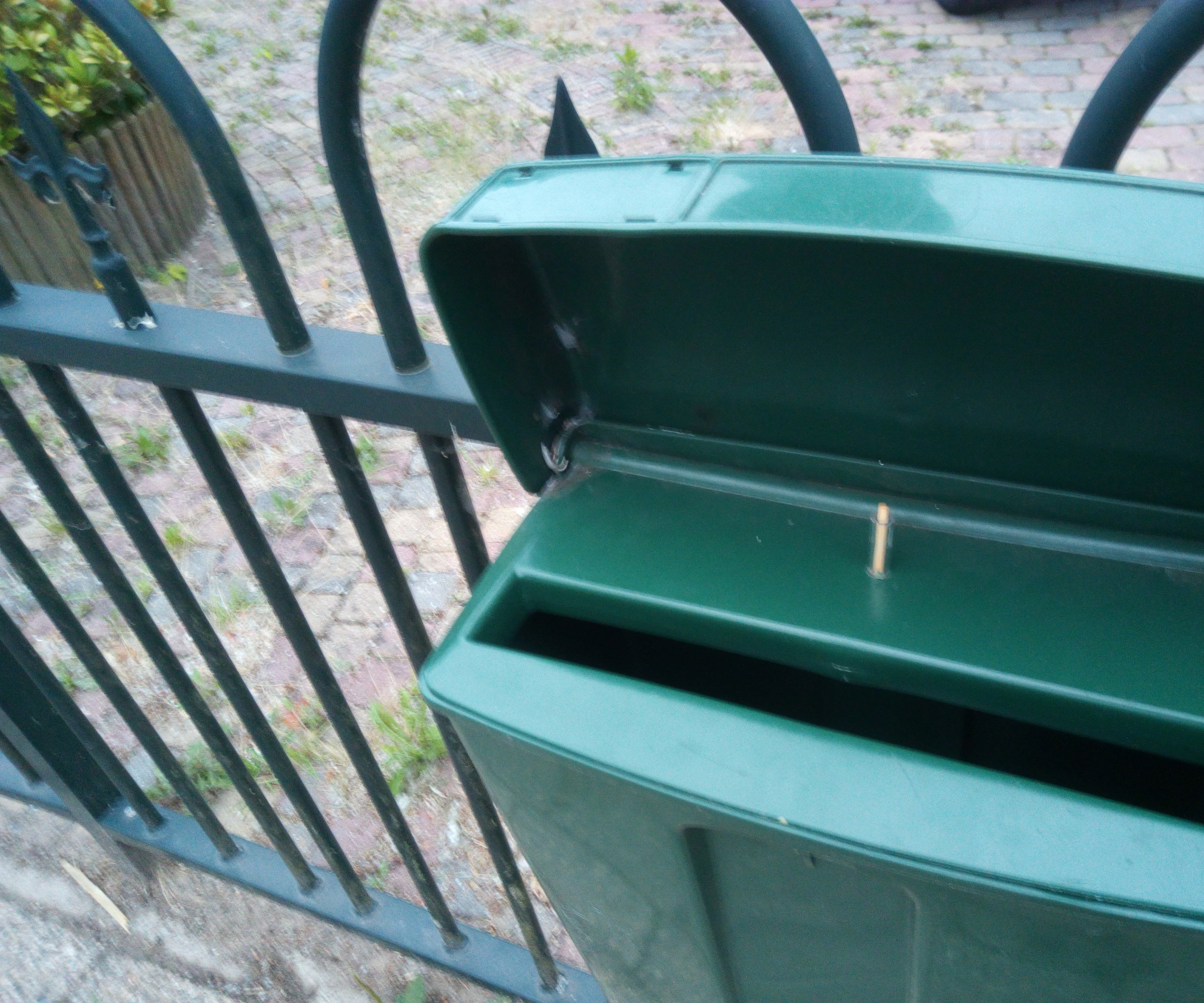 MQTT and Wifi Powered Mailbox Flag