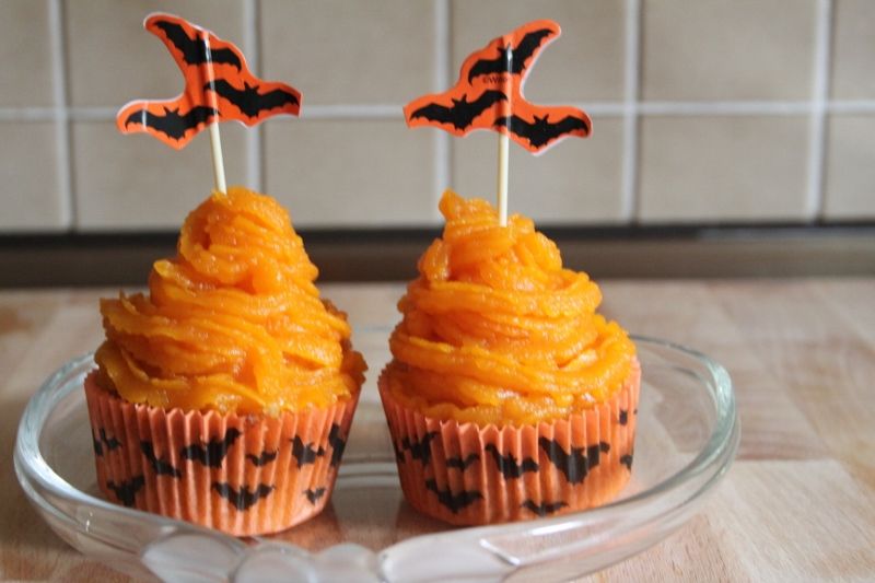 Carrot - Vampire Cup Cake