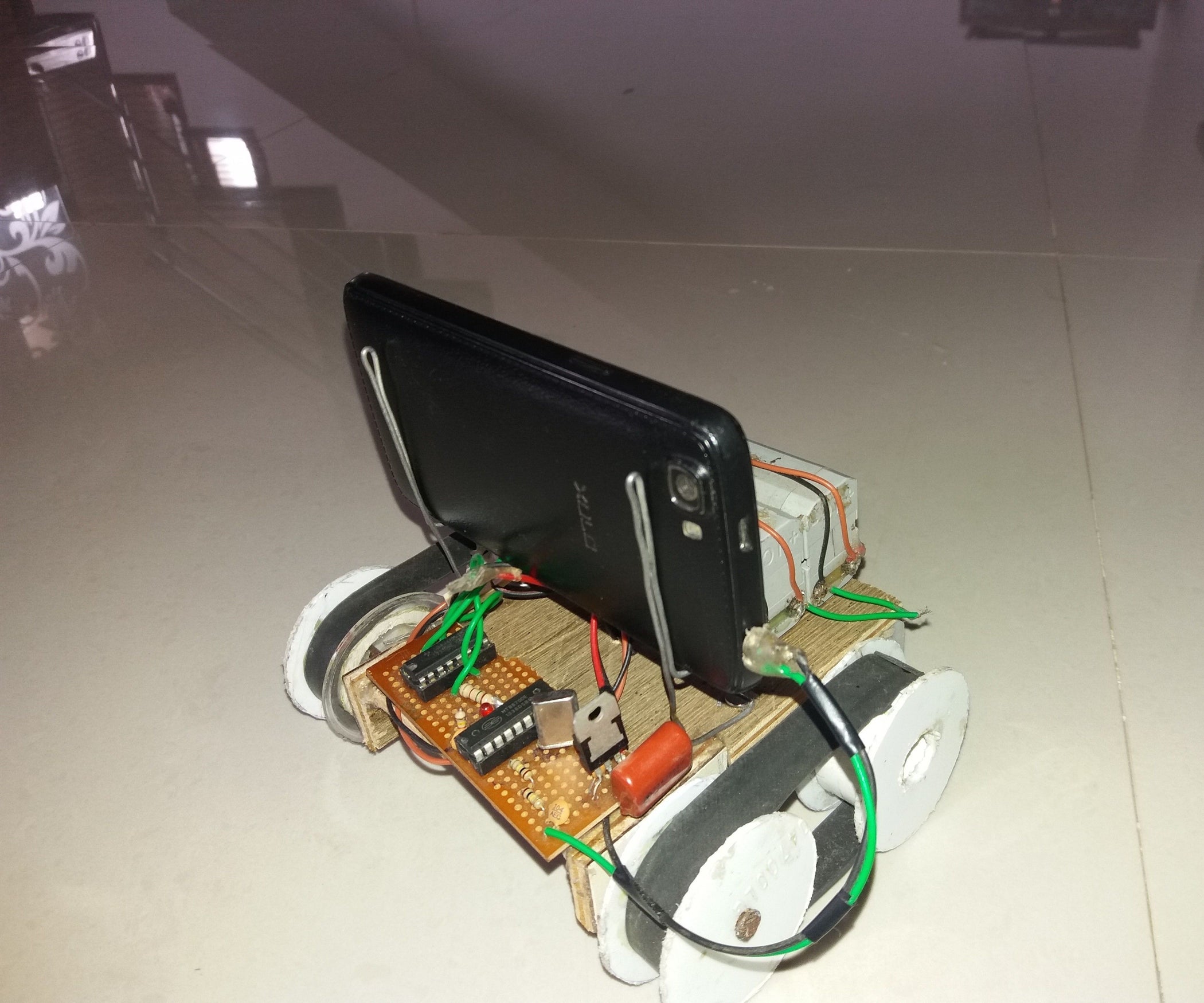 Cell Phone Controlled Robot Without A Microcontroller Circui