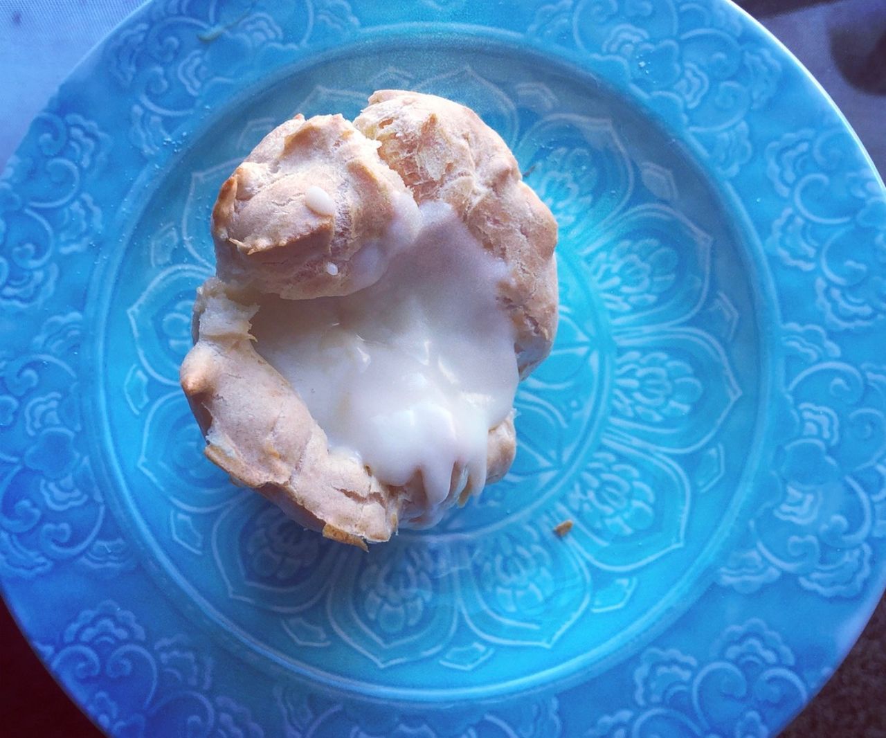 Cream Puffs With Vanilla Pudding