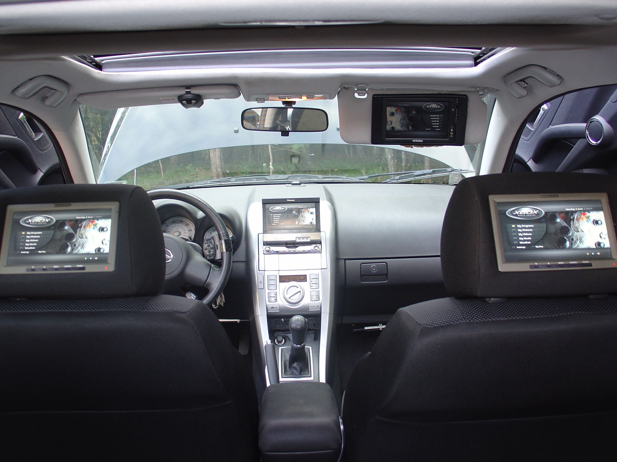 Modded Xbox Incorporated Into a Scion TC : 7 Steps (with Pictures ...