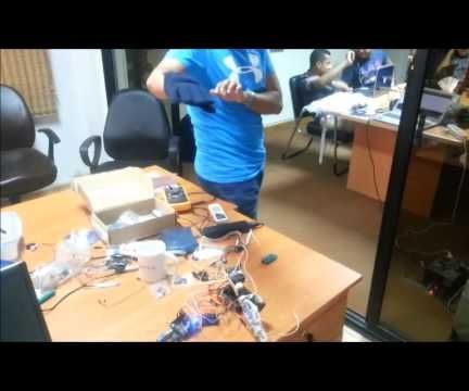 Control Robotic Arm With Gloves, Android Phone and Arduino
