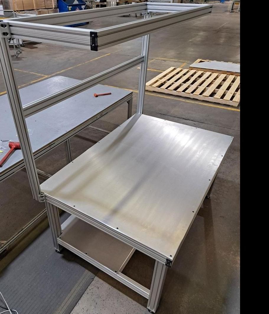 How to Build a T-Slot Aluminum Workstation Desk With a Light and Accessories Bar