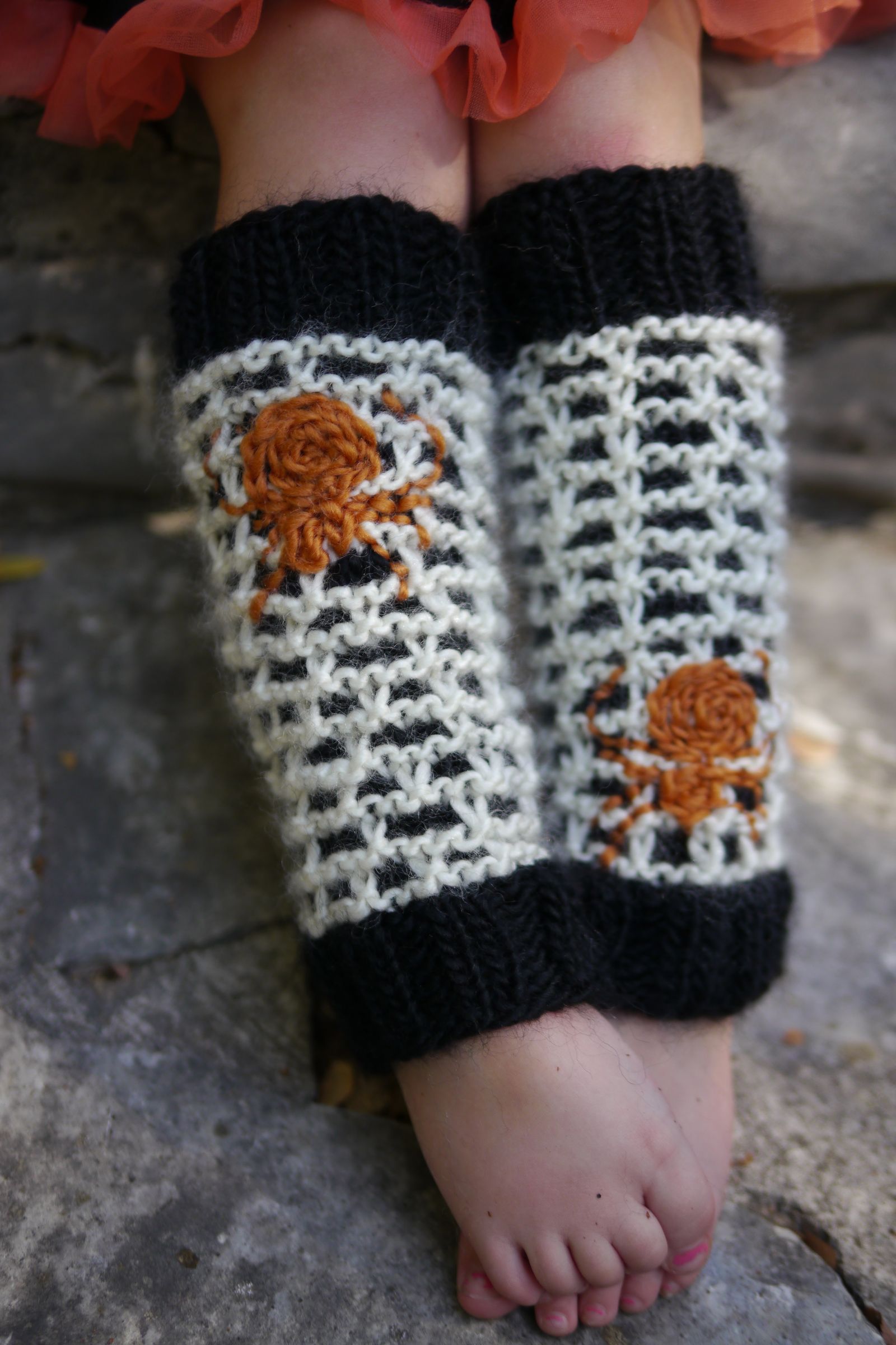 Webbed Legwarmers, by Vickie Howell for Bernat