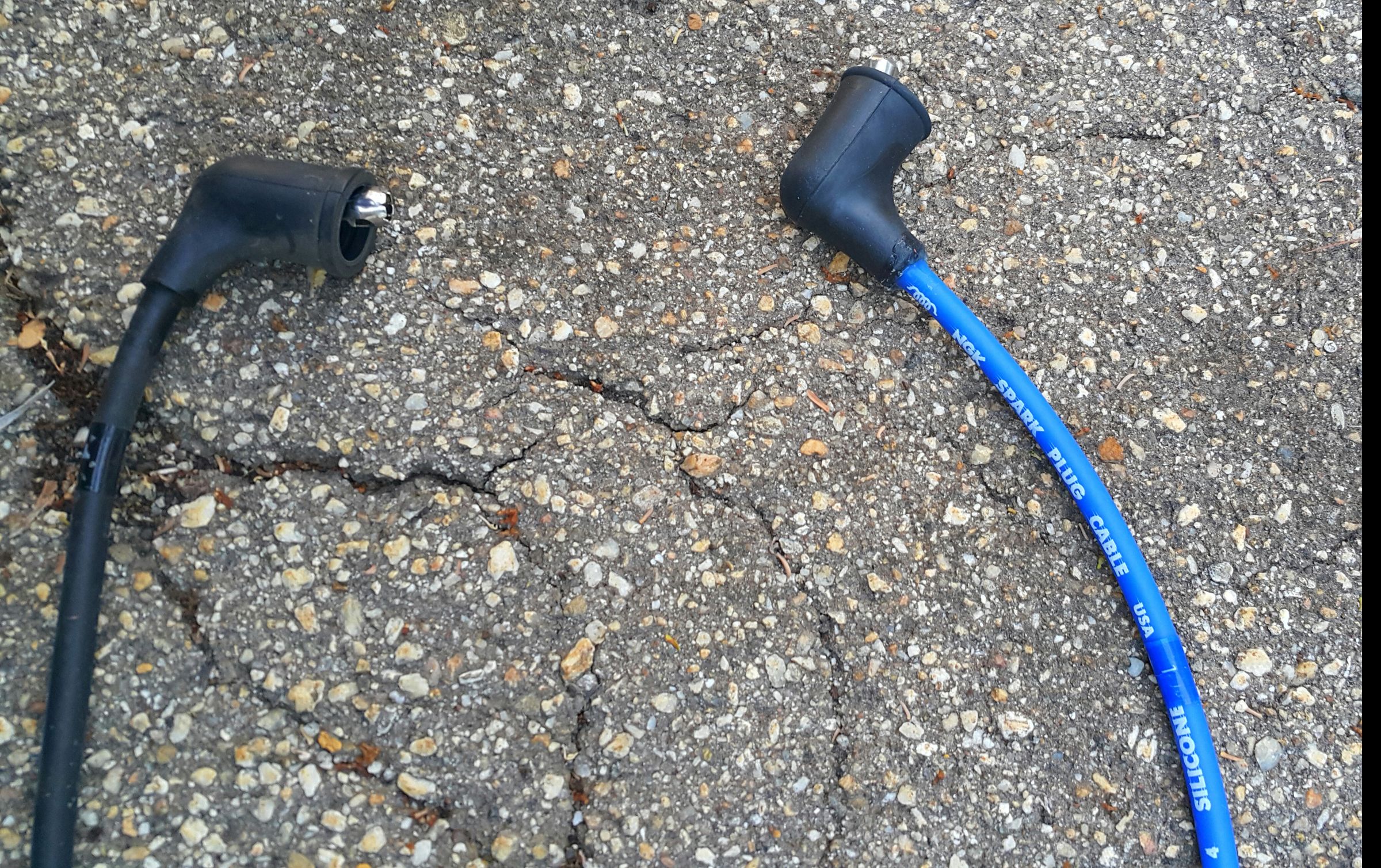 Replacing Spark Plug Wires (Honda Civic 1999 D16Y7)! 4 Steps Instructables