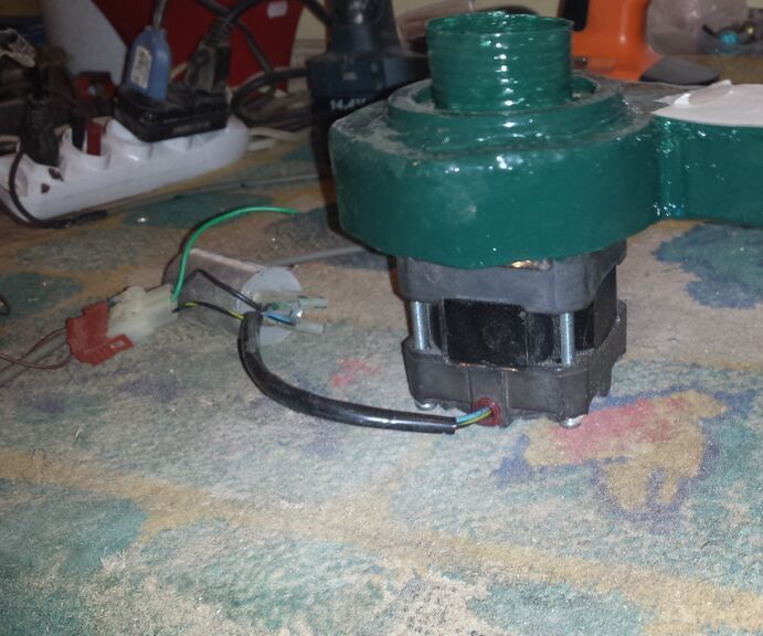 A Small Multipurpose Blower - Pequeno Soprador Multifuncional