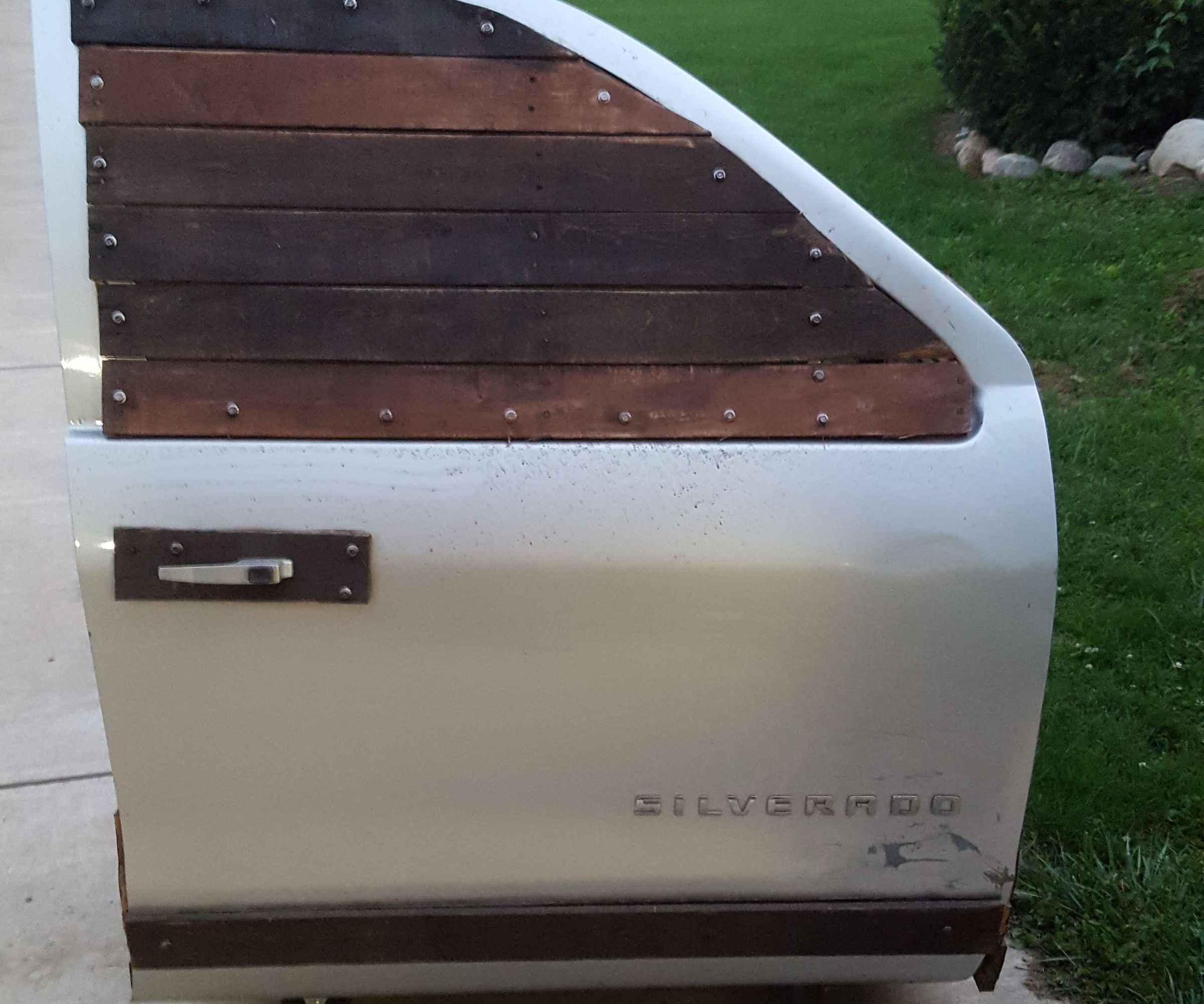 Truck Door Shelf / Bench Thingy .......