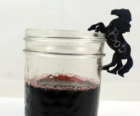 Make Your Drink Into a Chalkboard