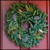 Christmas Wreaths Are One of the Best Greetings for the Coming Holidays