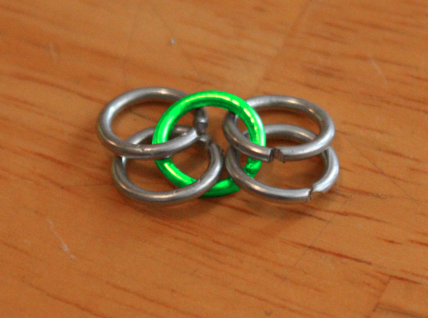How to Make Chainmail (European 4-in-1 Weave) : 7 Steps (with Pictures ...