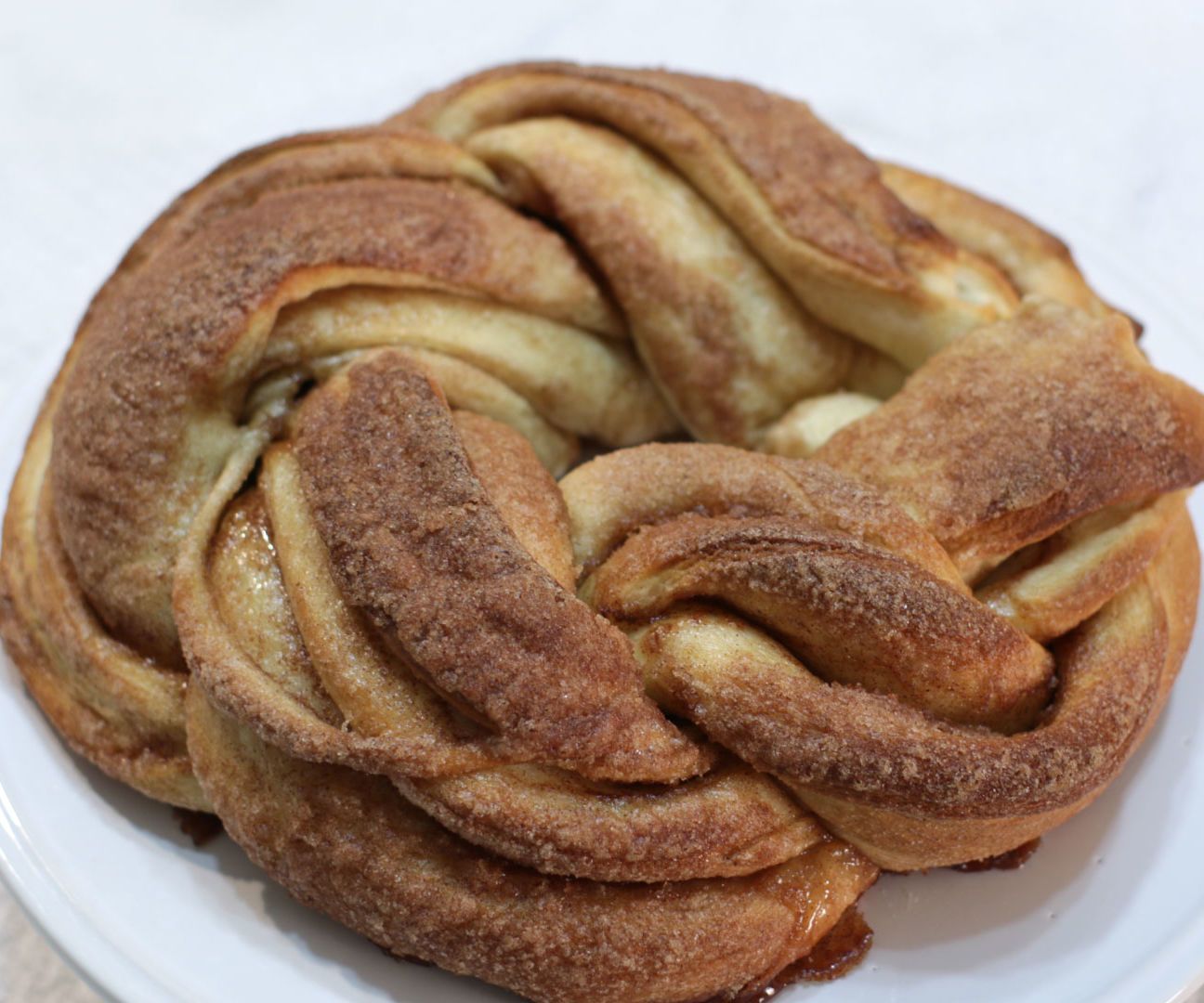 Amazing Cinnamon Roll Twist Bread