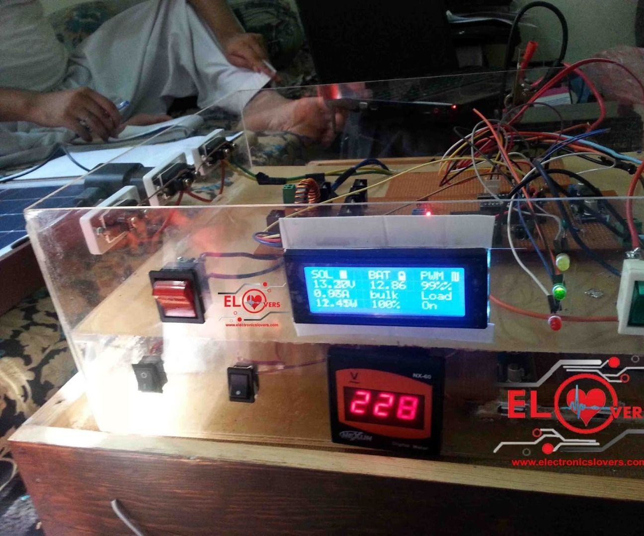 Home Made Maximum Power Point Tracking (MPPT) Charge Controller | Alternative Energy